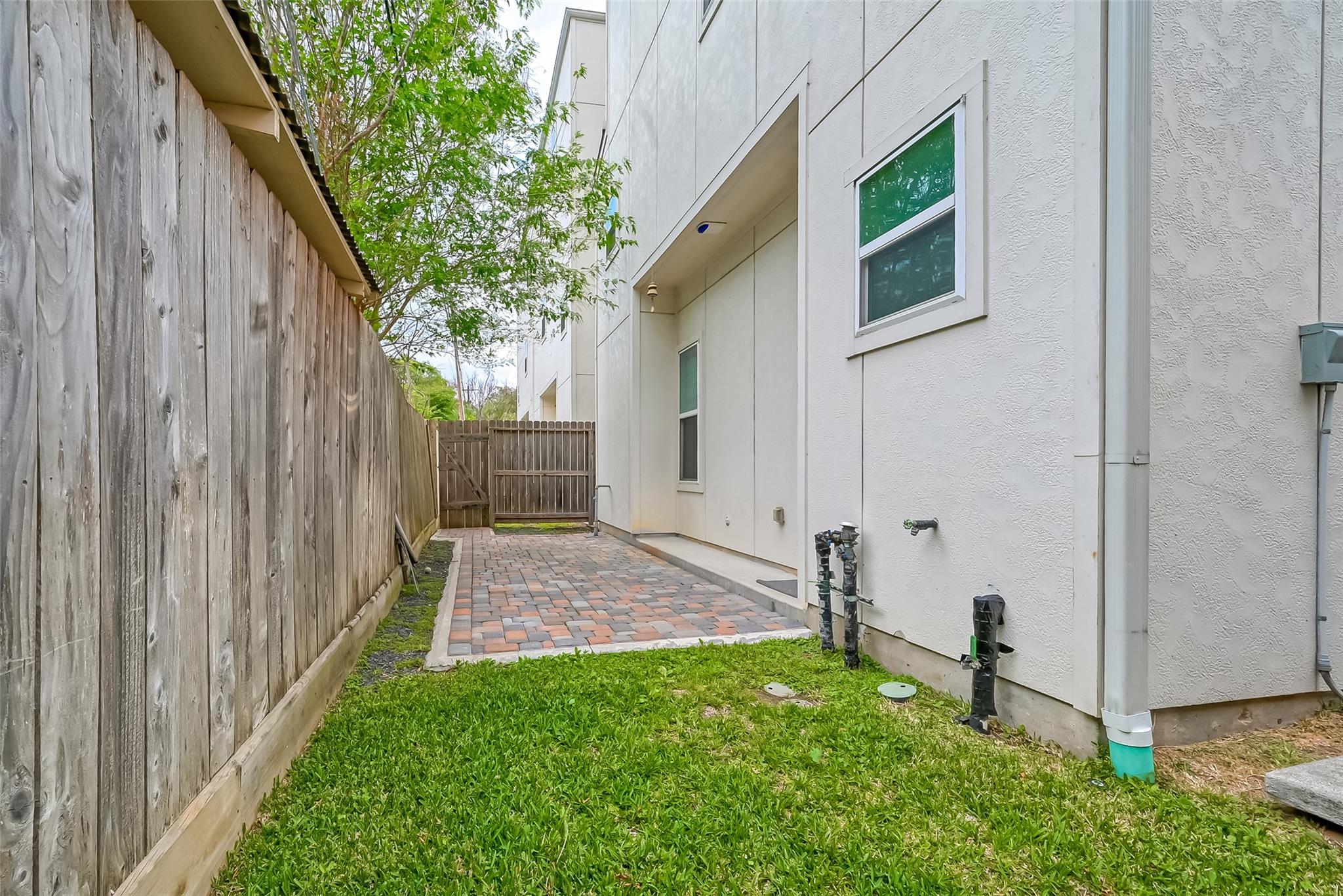 6007 San Felipe # B