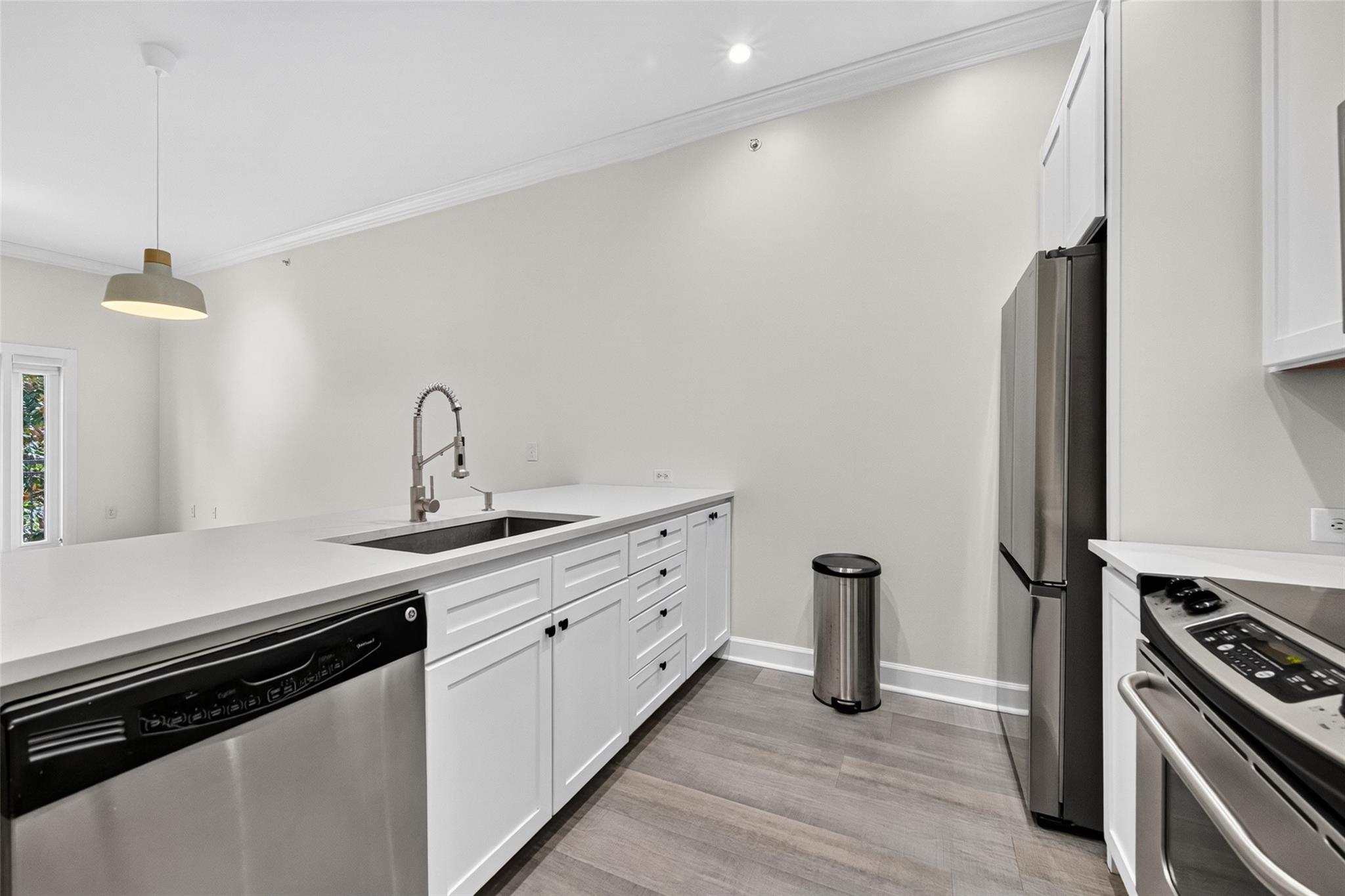 100 Willard Street # 21
