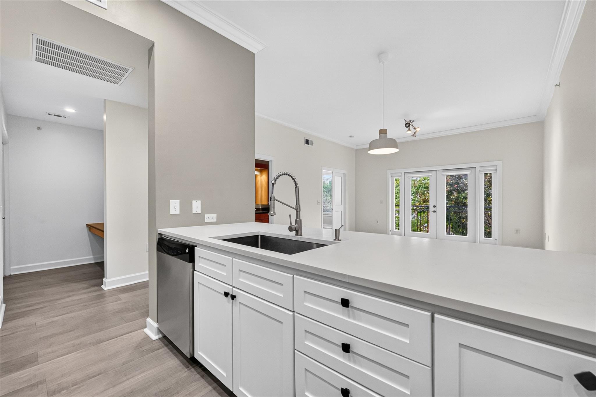 100 Willard Street # 21