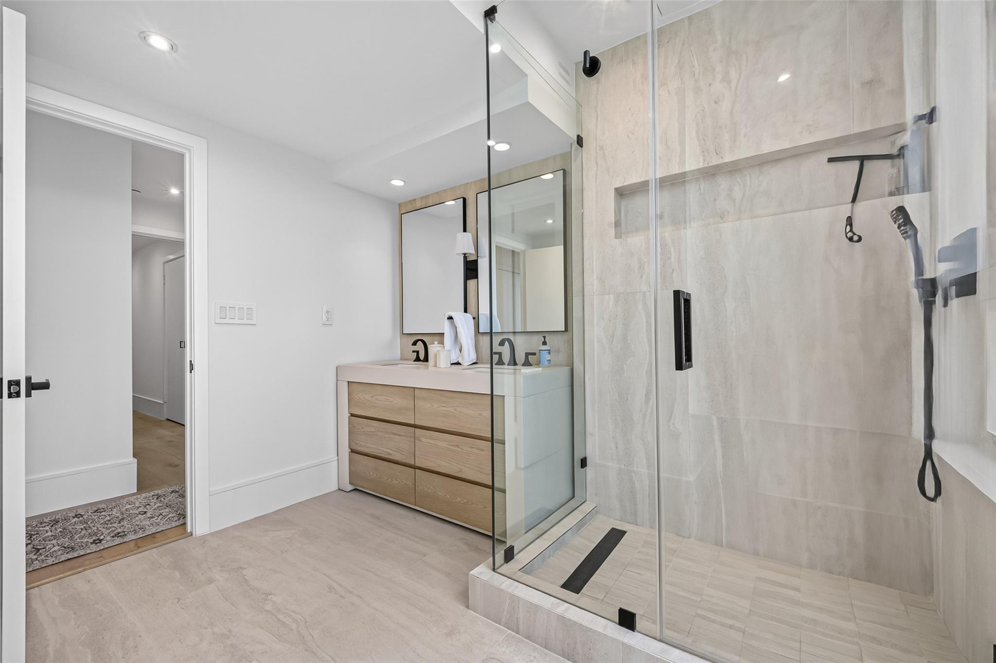 5110 San Felipe Street # 32W