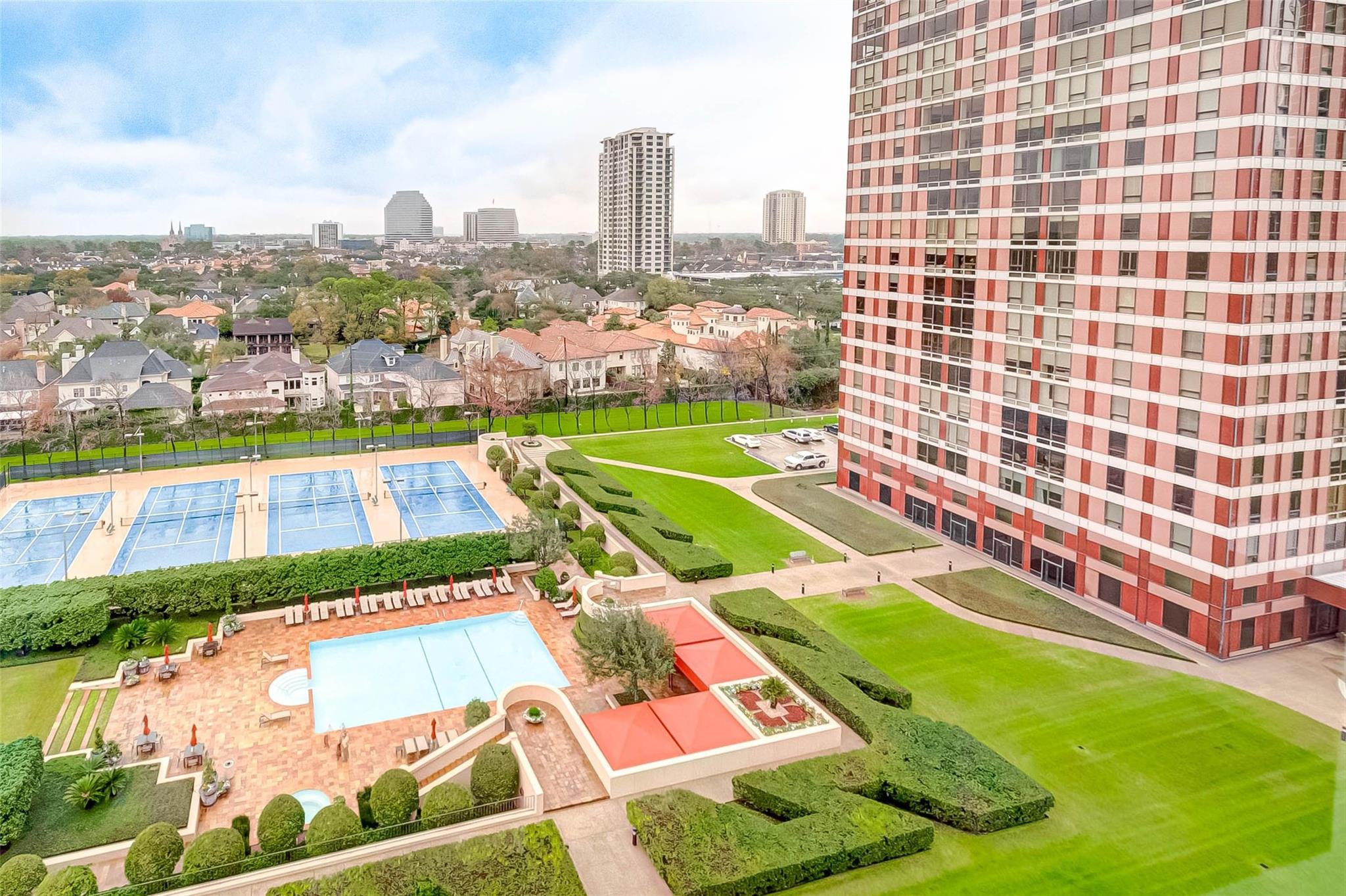 5110 San Felipe Street # 32W