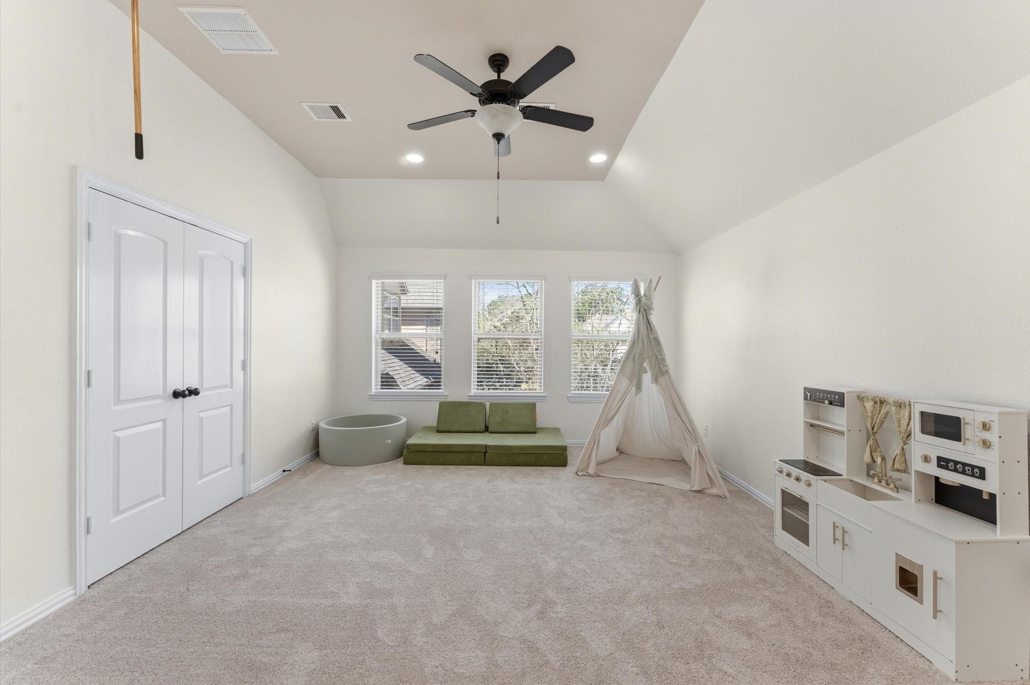 95 Lindenberry Circle