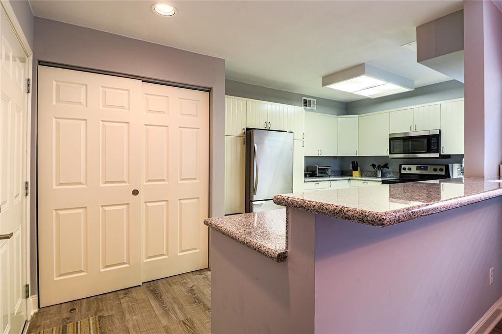 4724 Post Oak Timber Drive Unit: 8/65