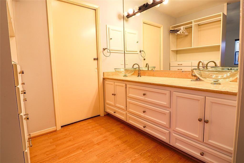 4724 Post Oak Timber Drive Unit: 8/65