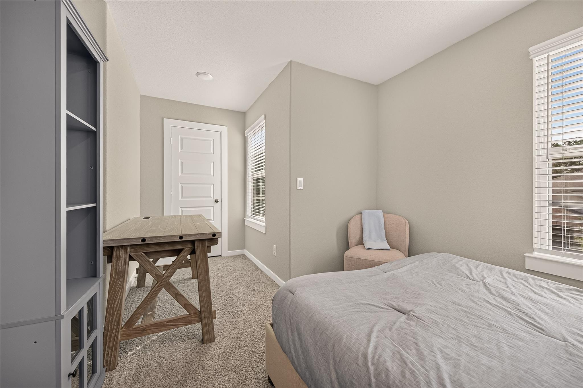 8522 Blueberry Ash Street