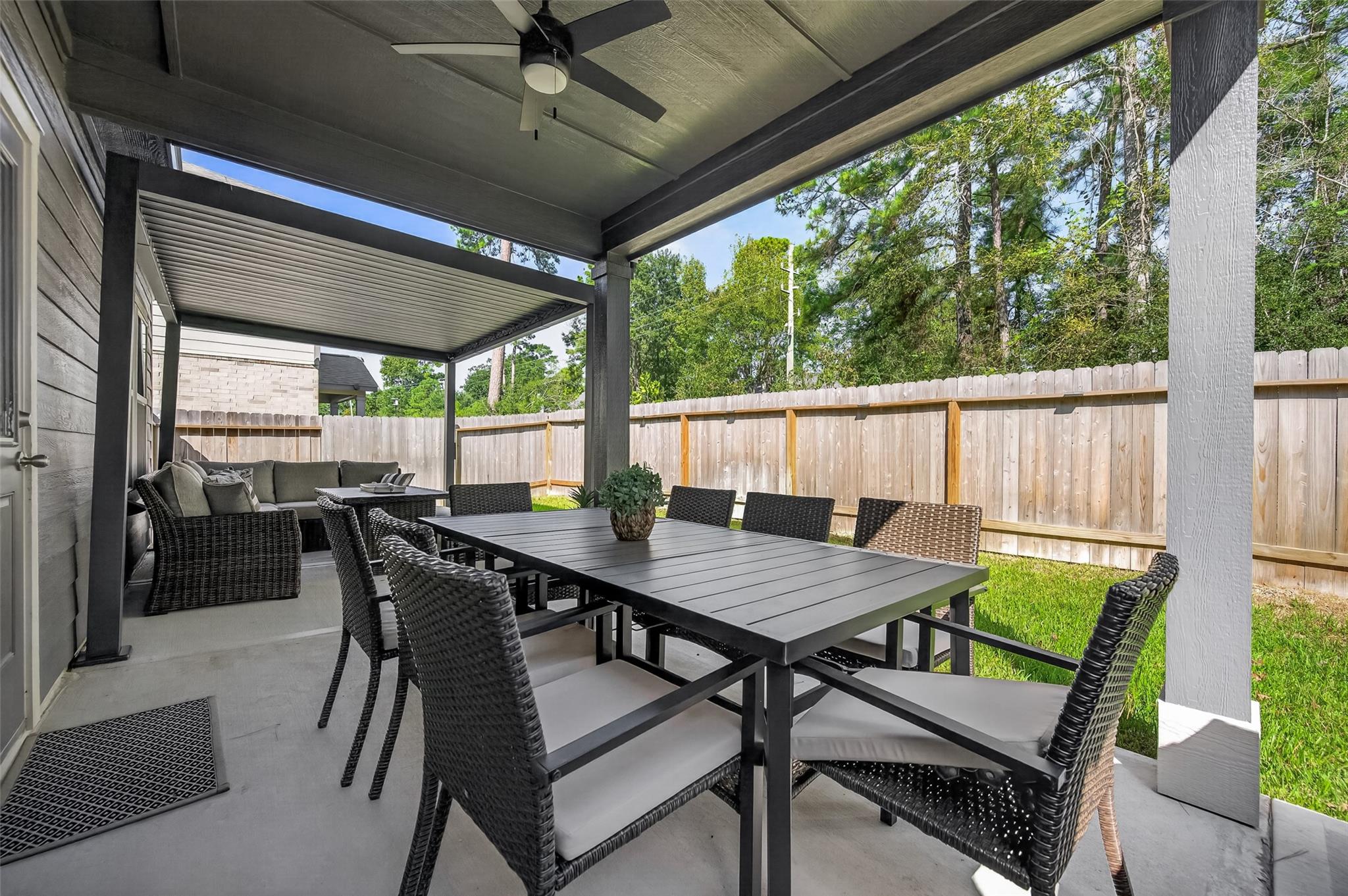 8522 Blueberry Ash Street