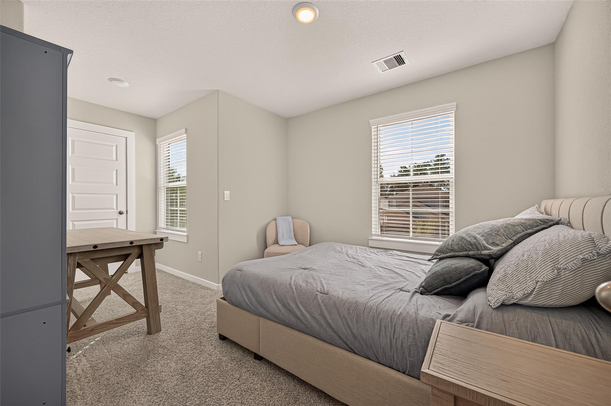 8522 Blueberry Ash Street