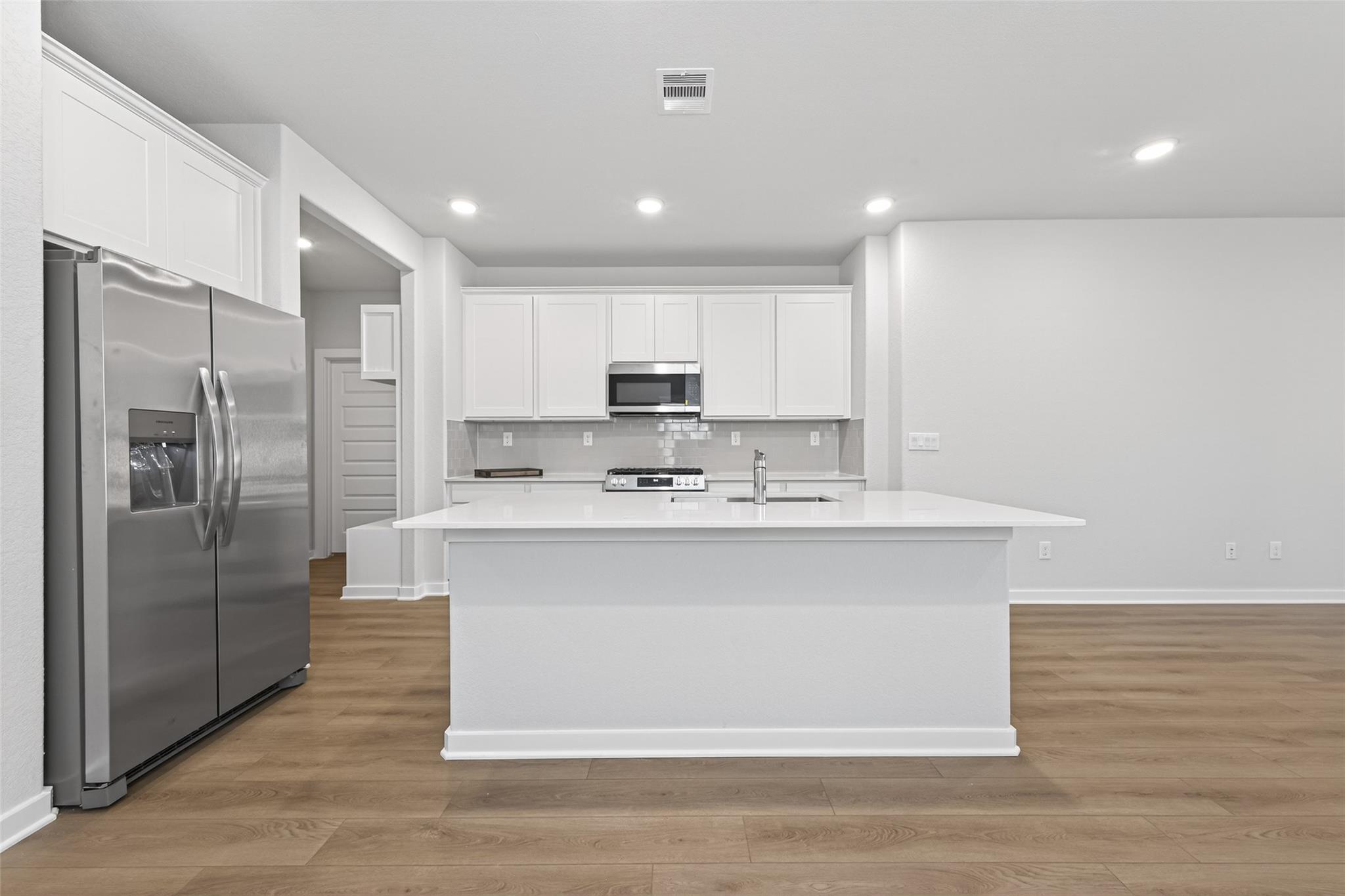 8514 Blueberry Ash Street