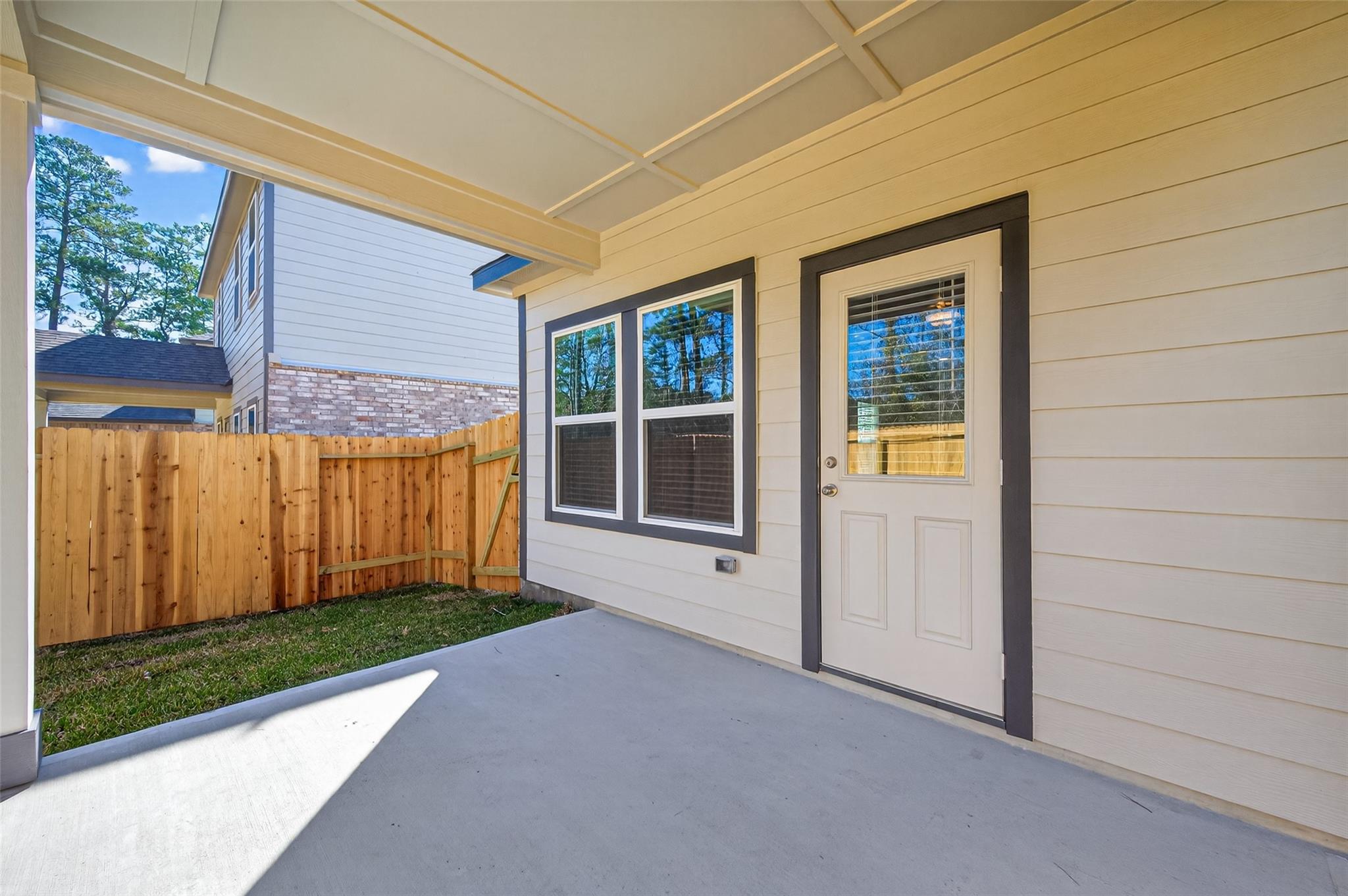 8514 Blueberry Ash Street