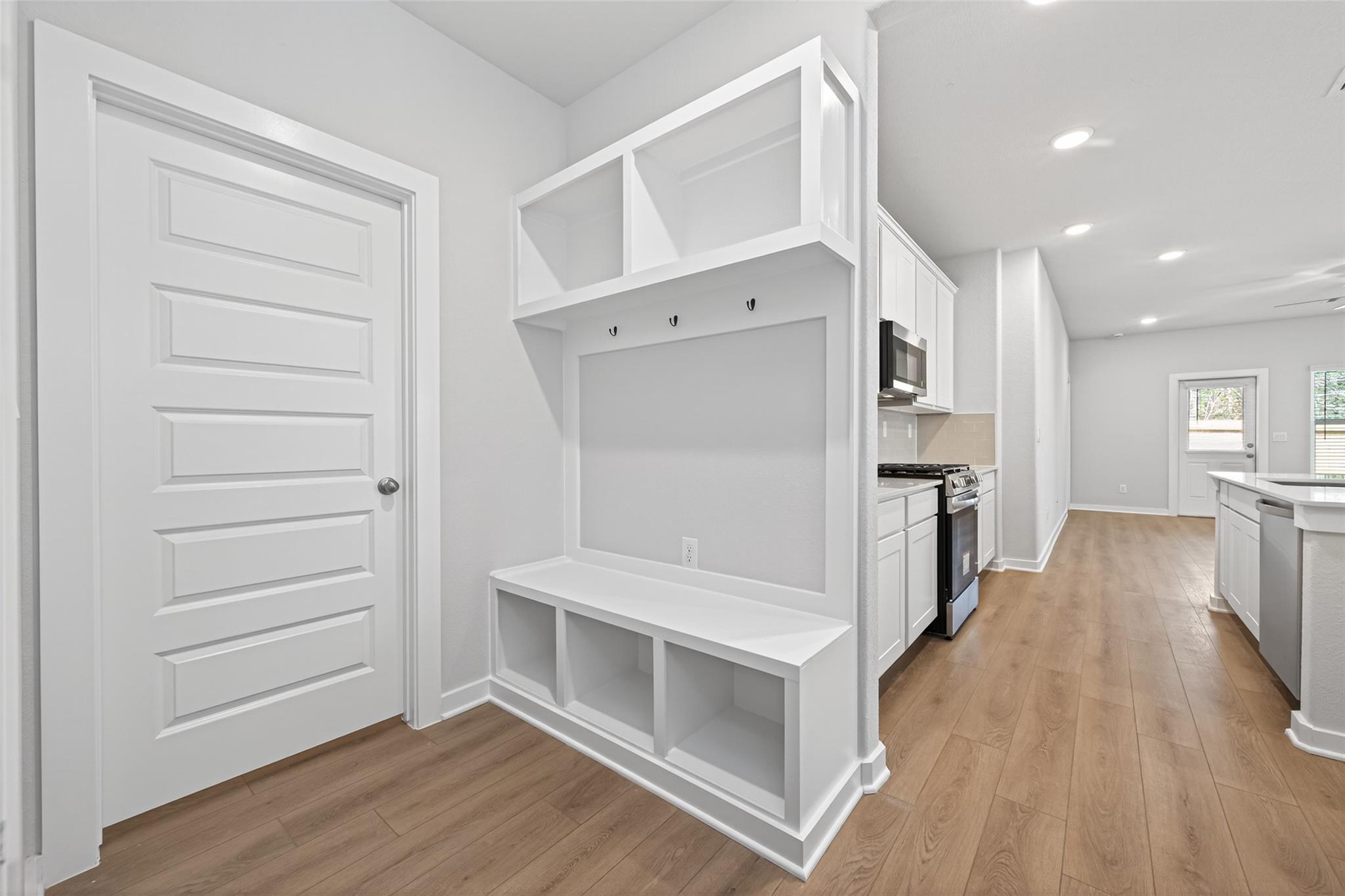 8514 Blueberry Ash Street