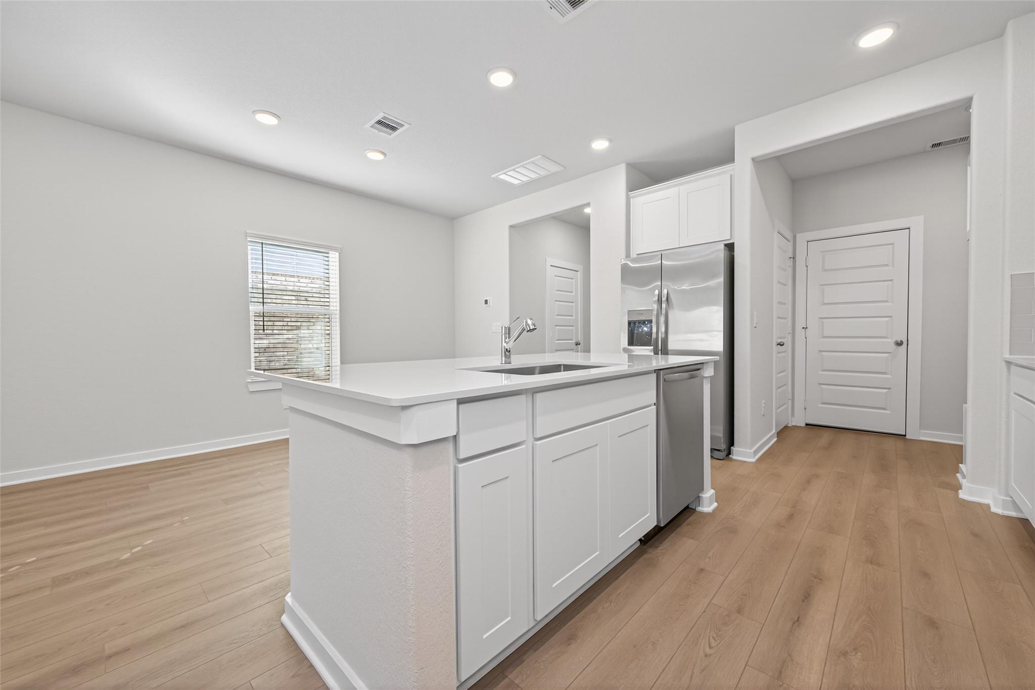 8514 Blueberry Ash Street