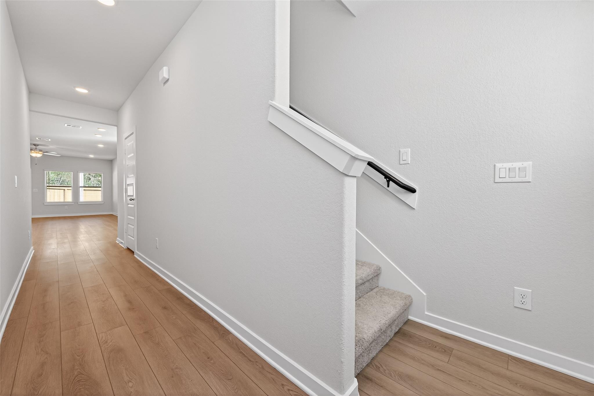 8514 Blueberry Ash Street