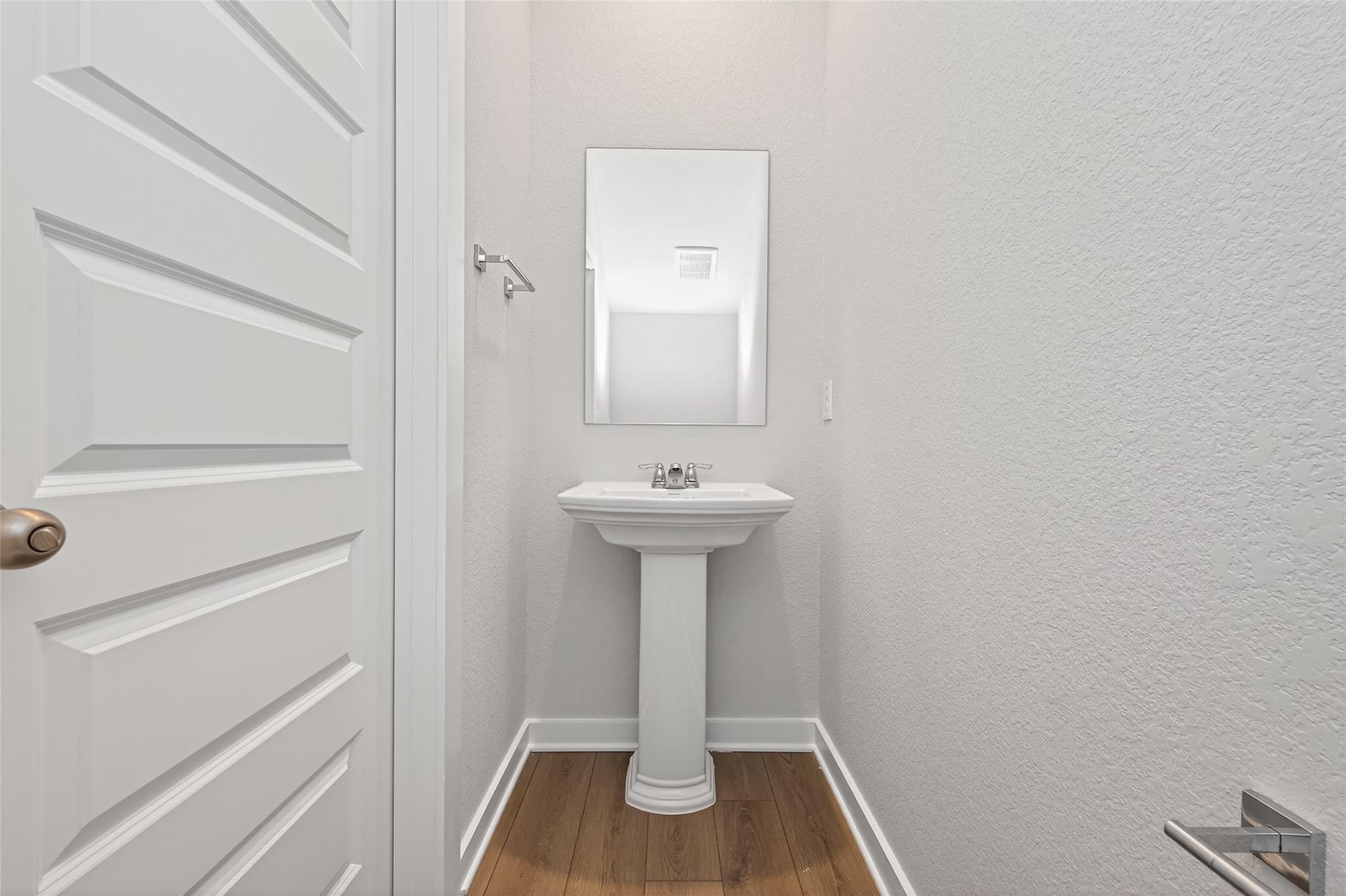 8514 Blueberry Ash Street