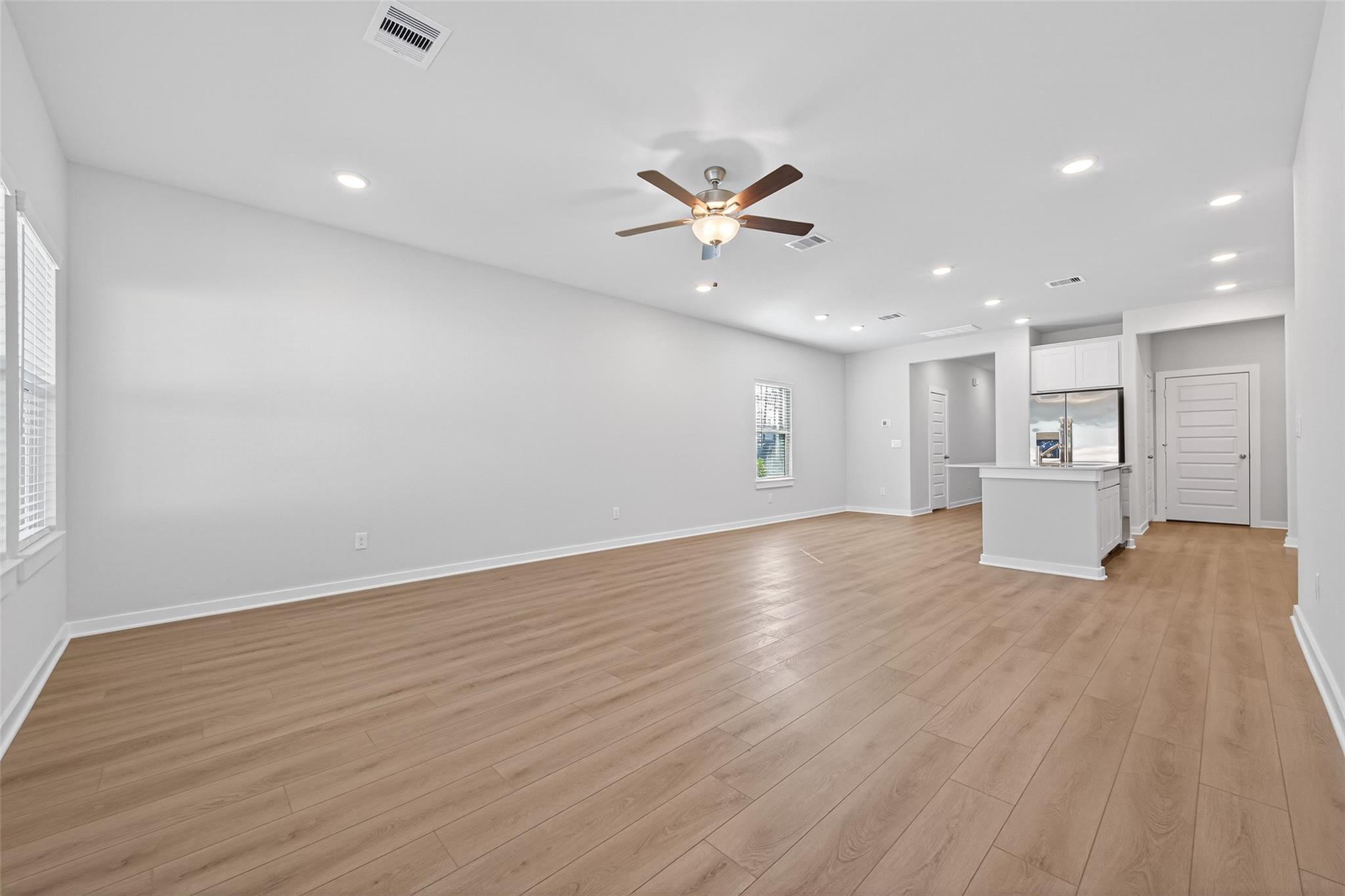 8514 Blueberry Ash Street