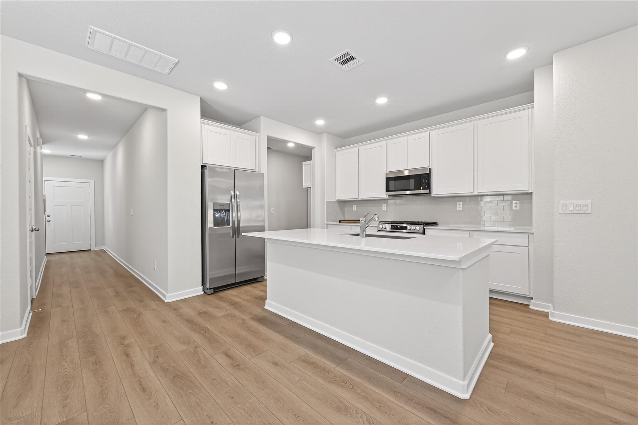 8514 Blueberry Ash Street