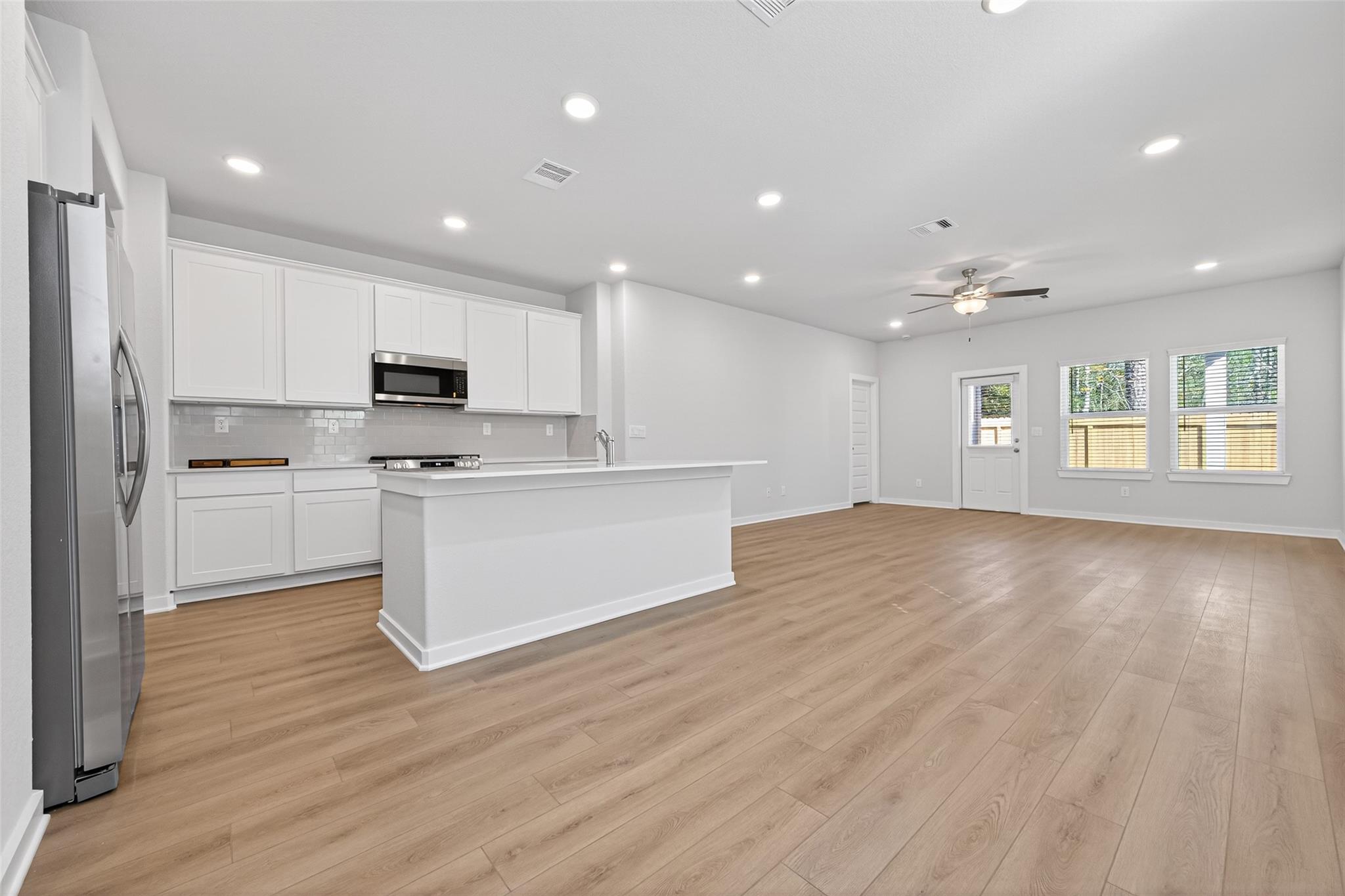 8514 Blueberry Ash Street