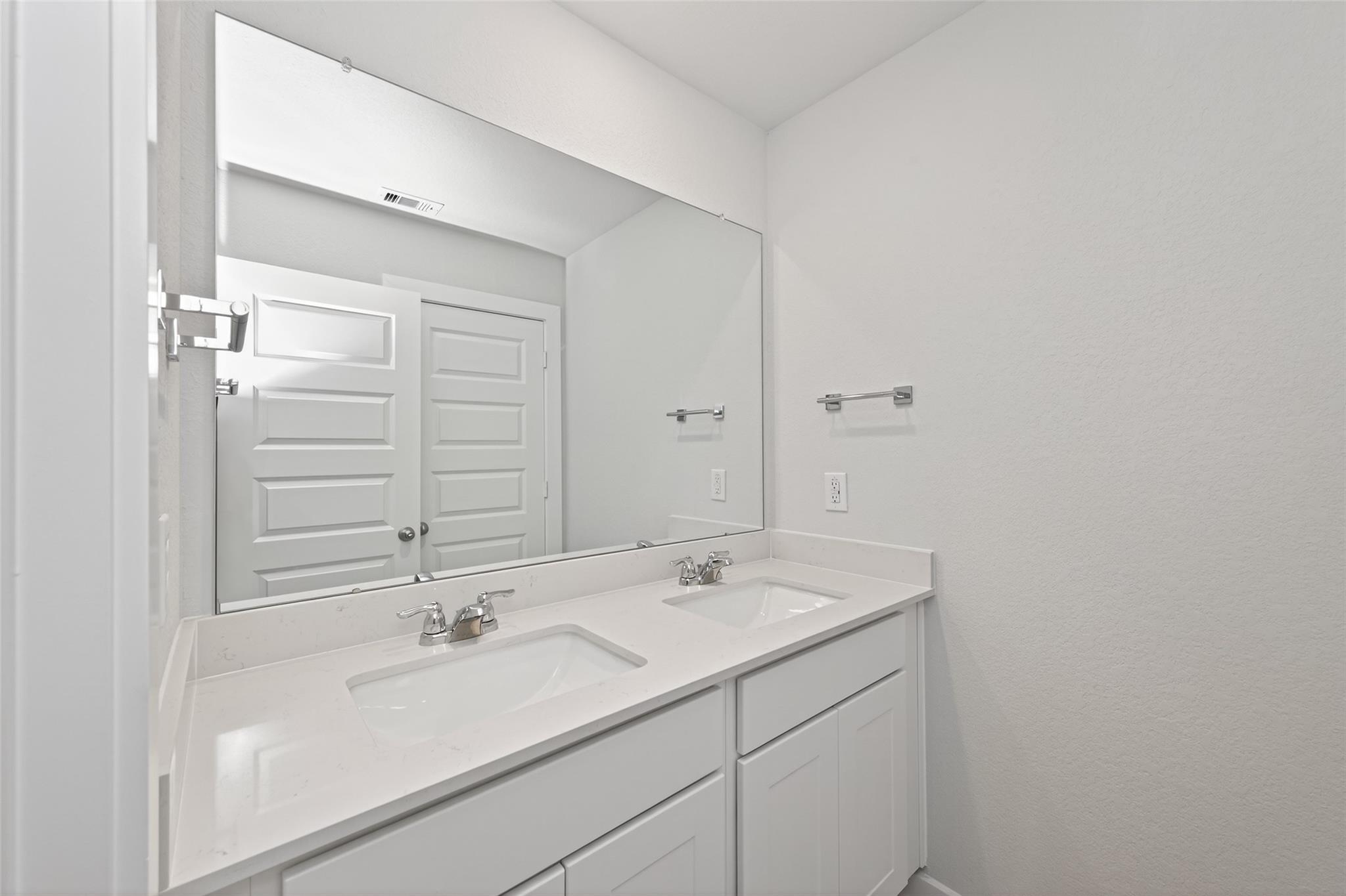 8514 Blueberry Ash Street