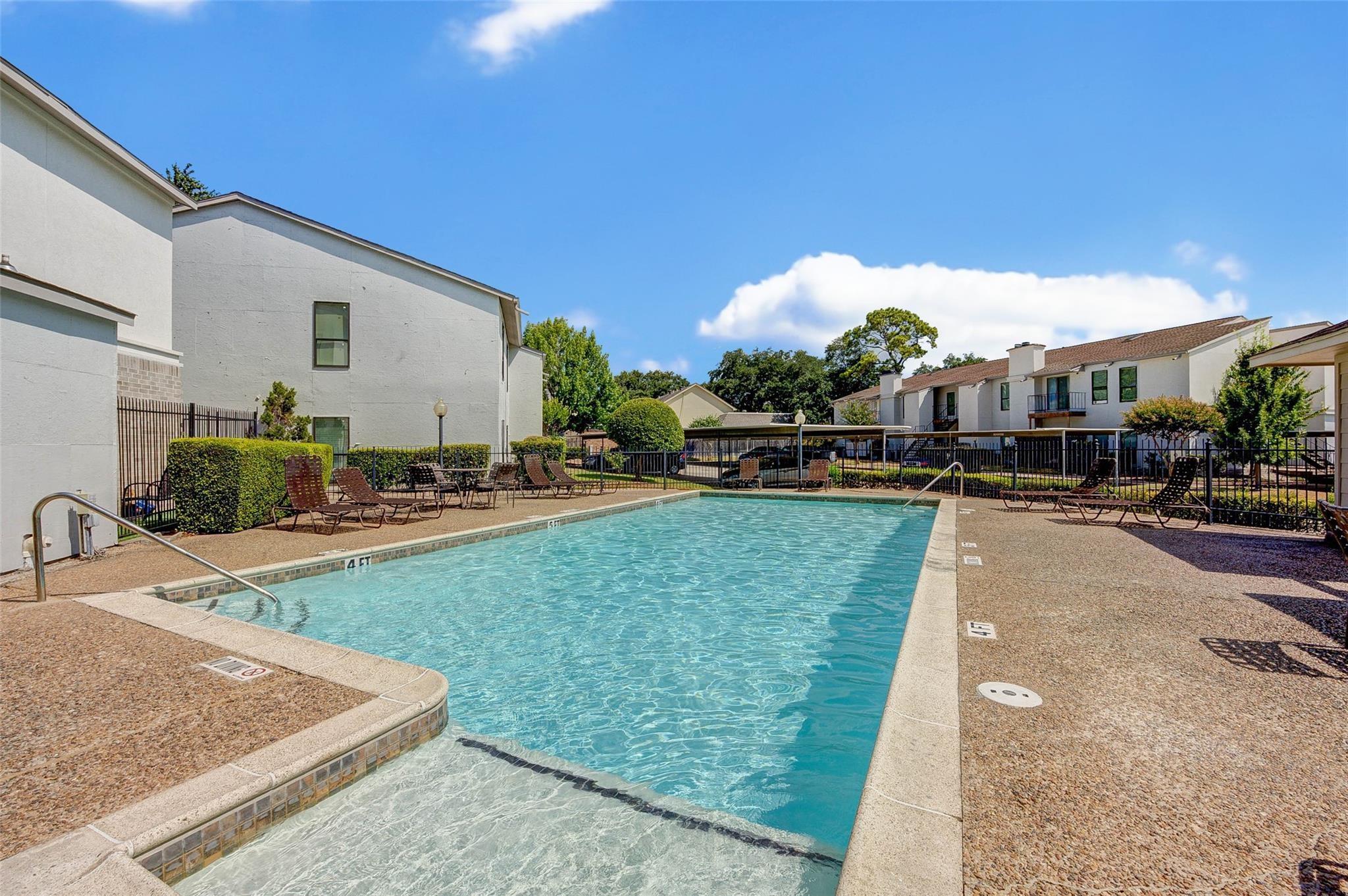 2425 Augusta Drive # 22