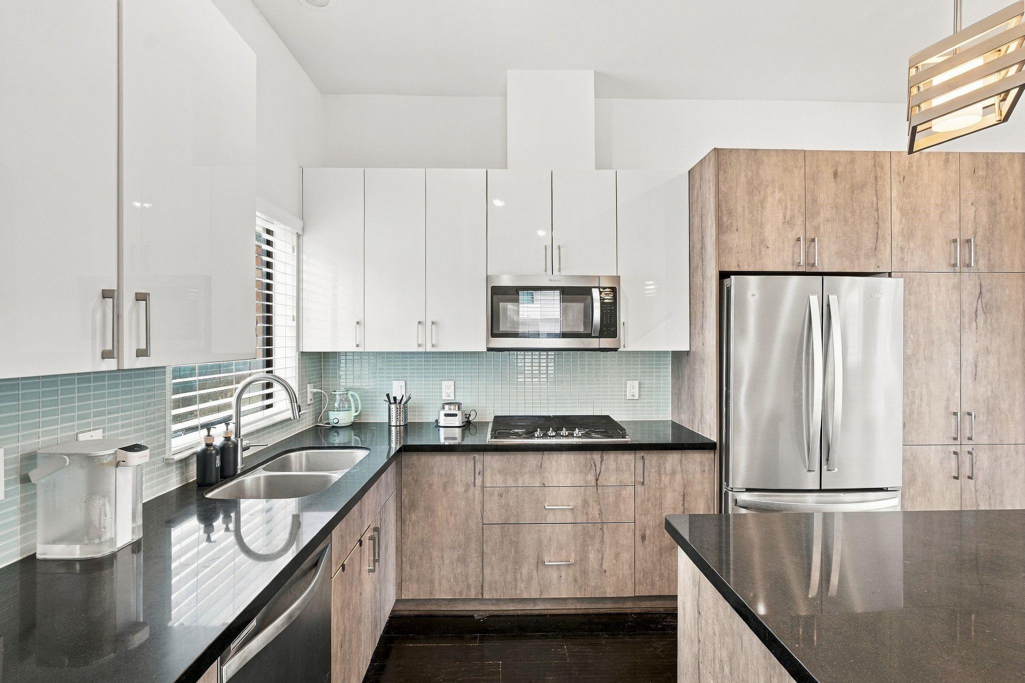 2401 Crawford Street Unit: C2A