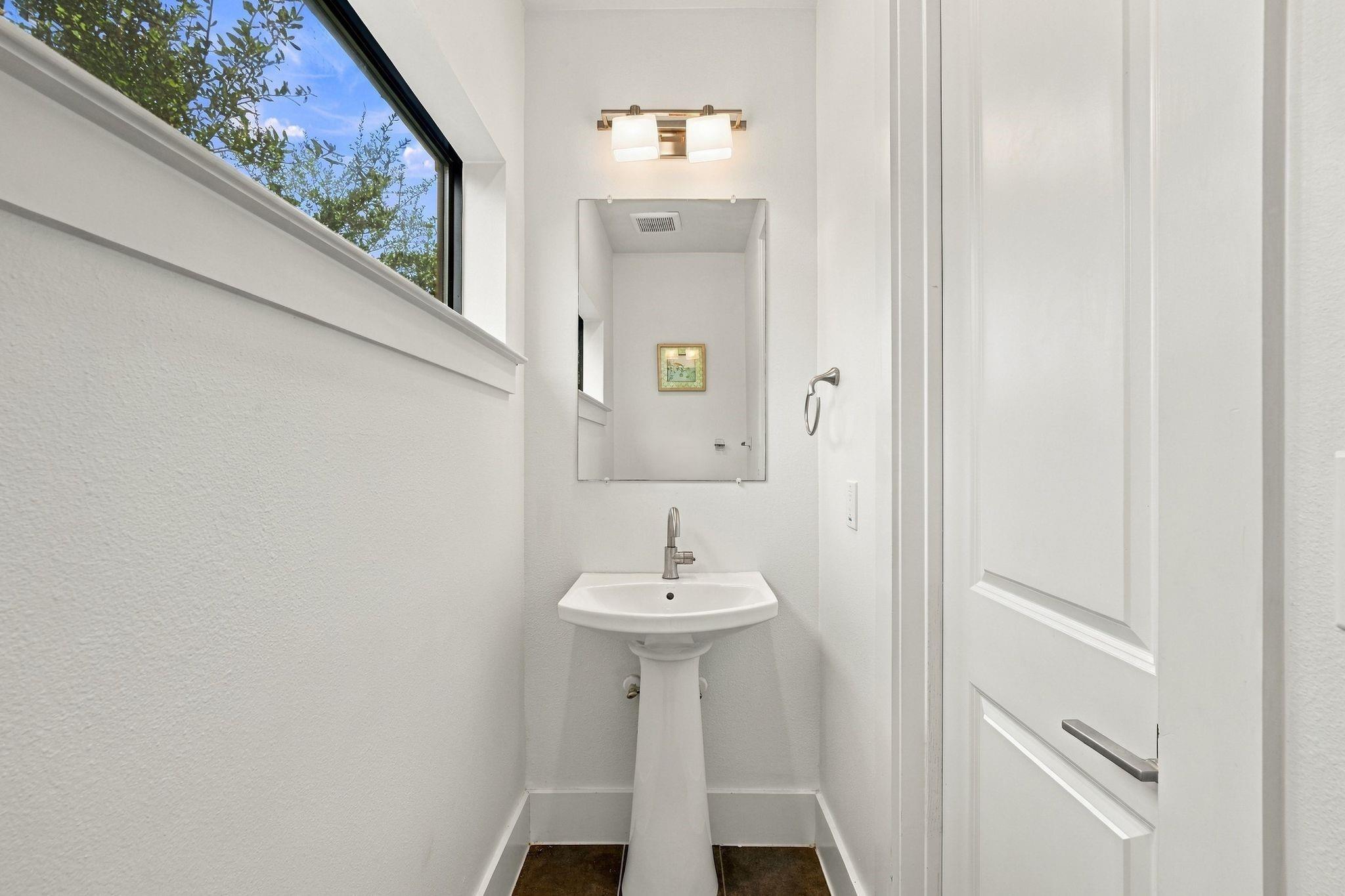 2401 Crawford Street Unit: C2A