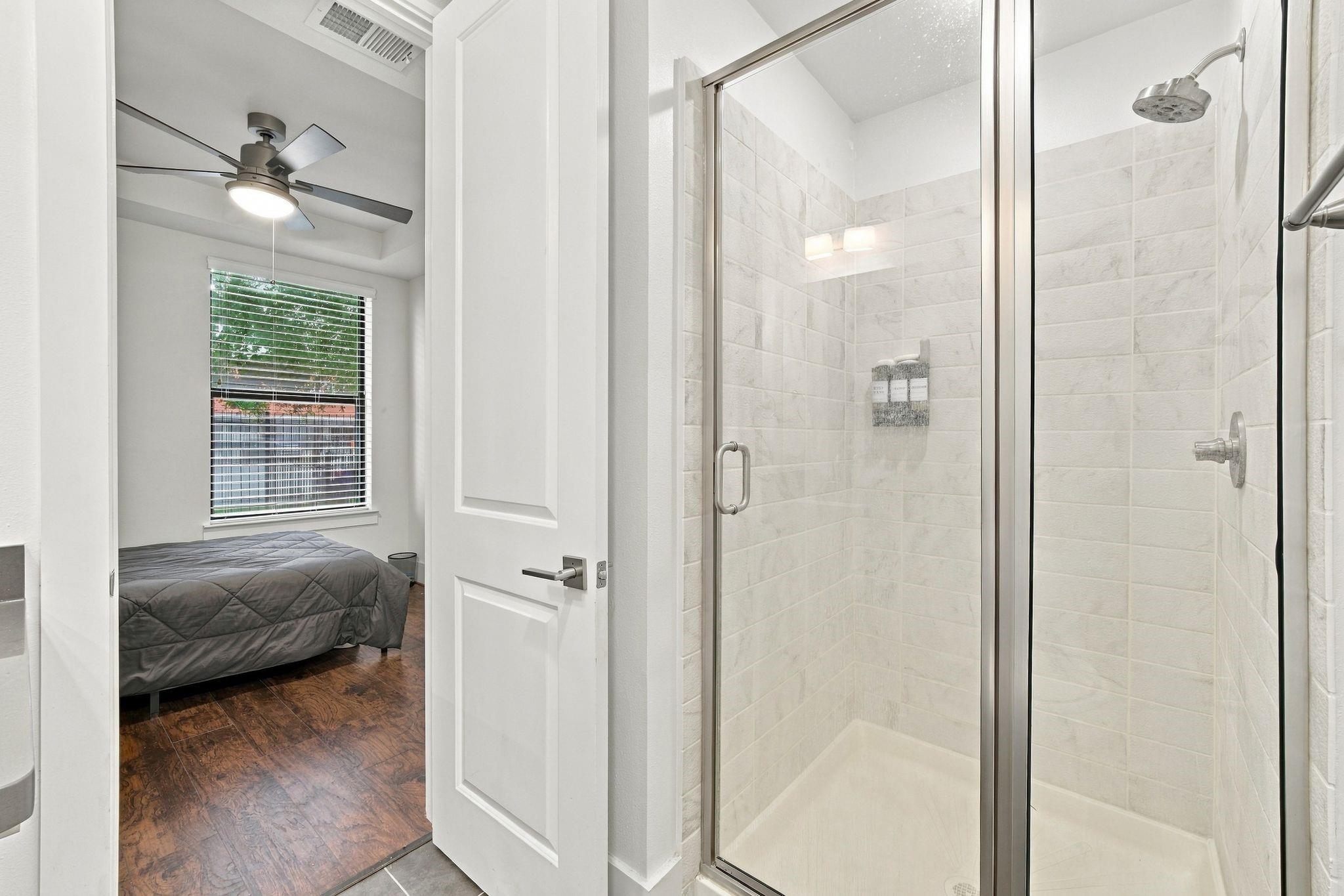 2401 Crawford Street Unit: C2A
