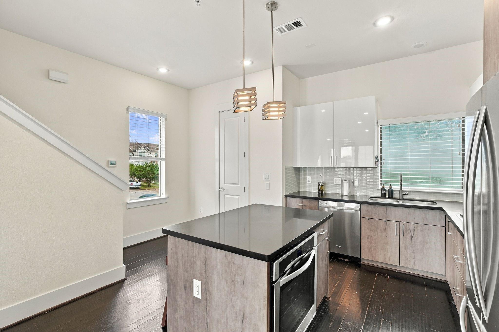 2401 Crawford Street Unit: C2A