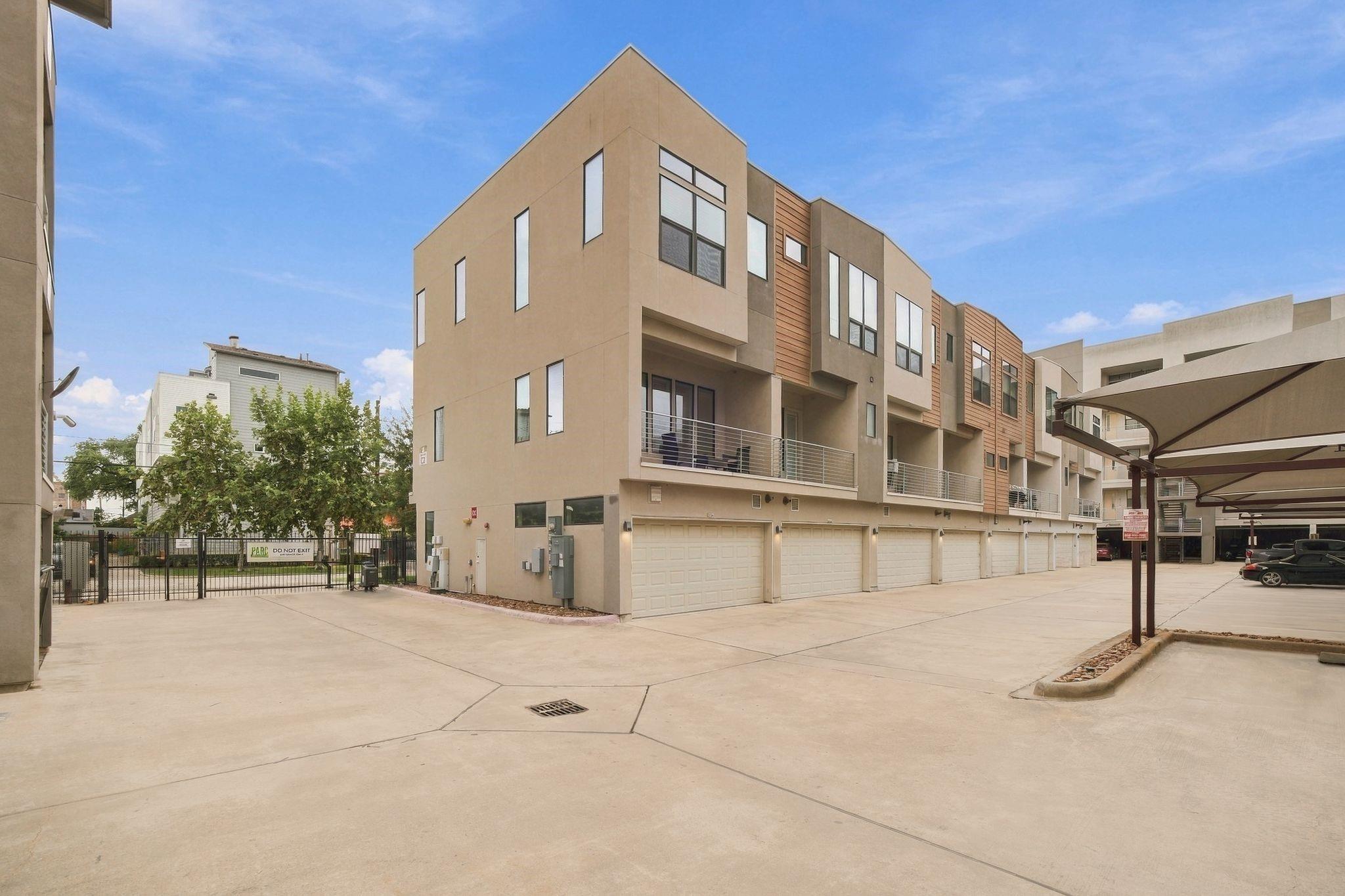 2401 Crawford Street Unit: C2A