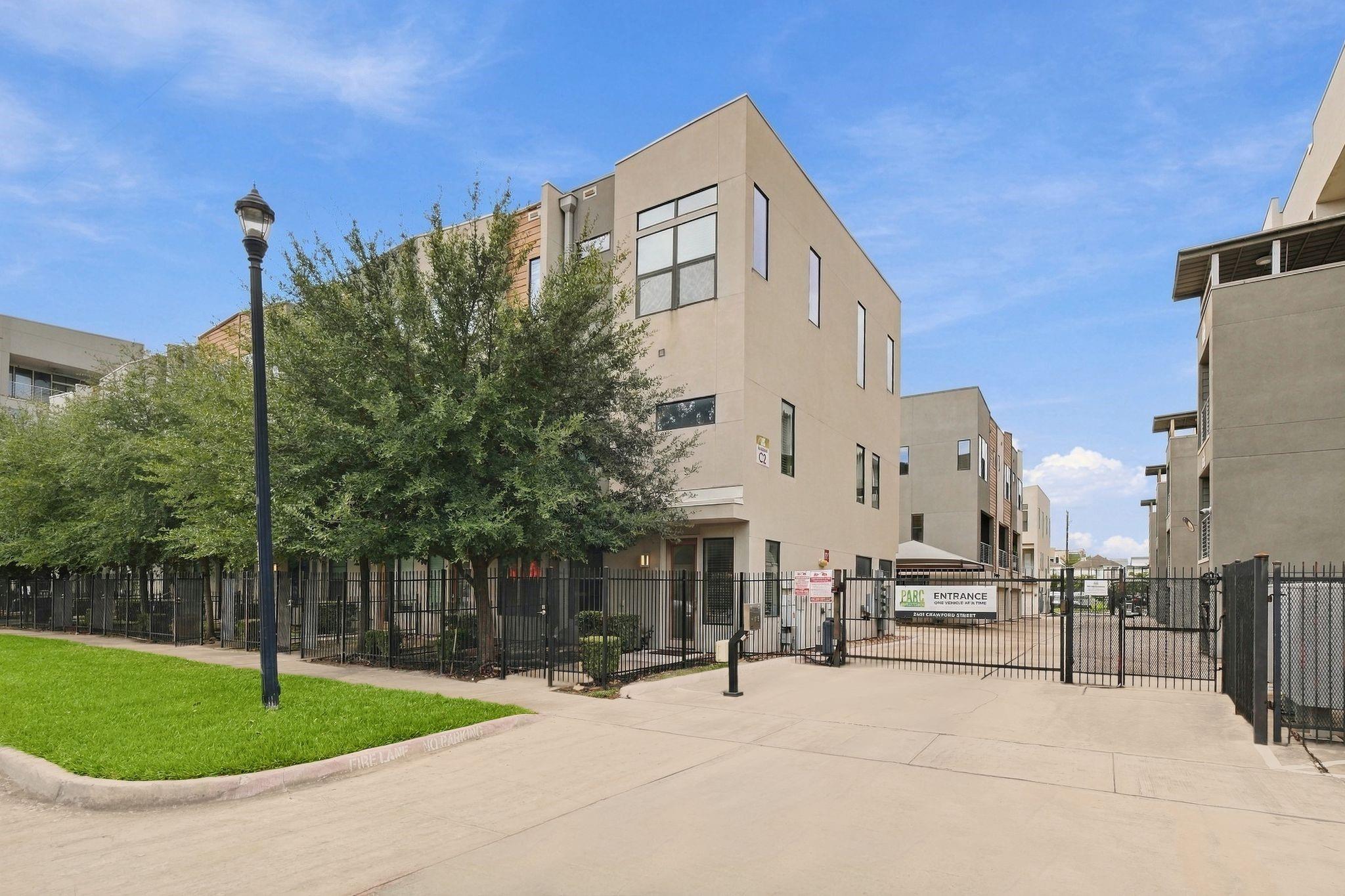 2401 Crawford Street Unit: C2A