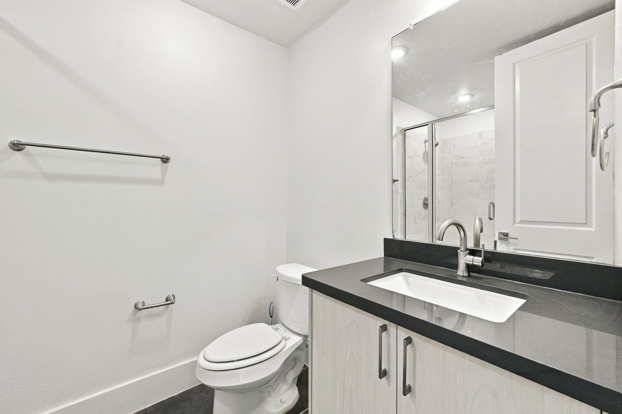 2401 Crawford Street Unit: C2A
