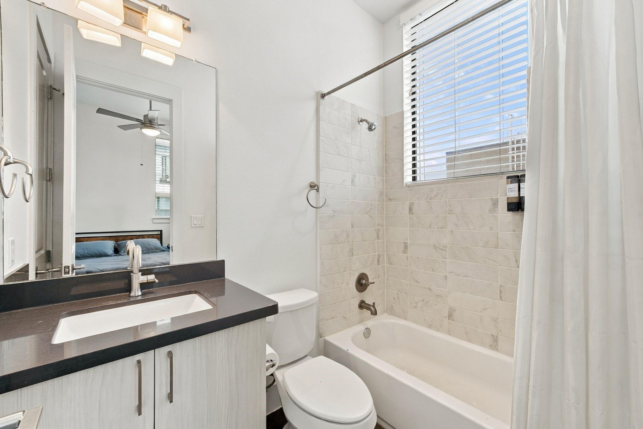 2401 Crawford Street Unit: C2A