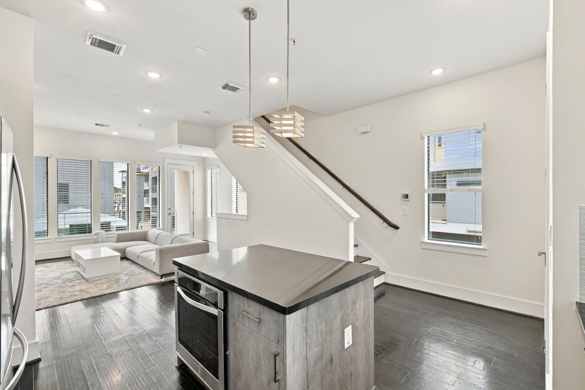 2401 Crawford Street Unit: C2A