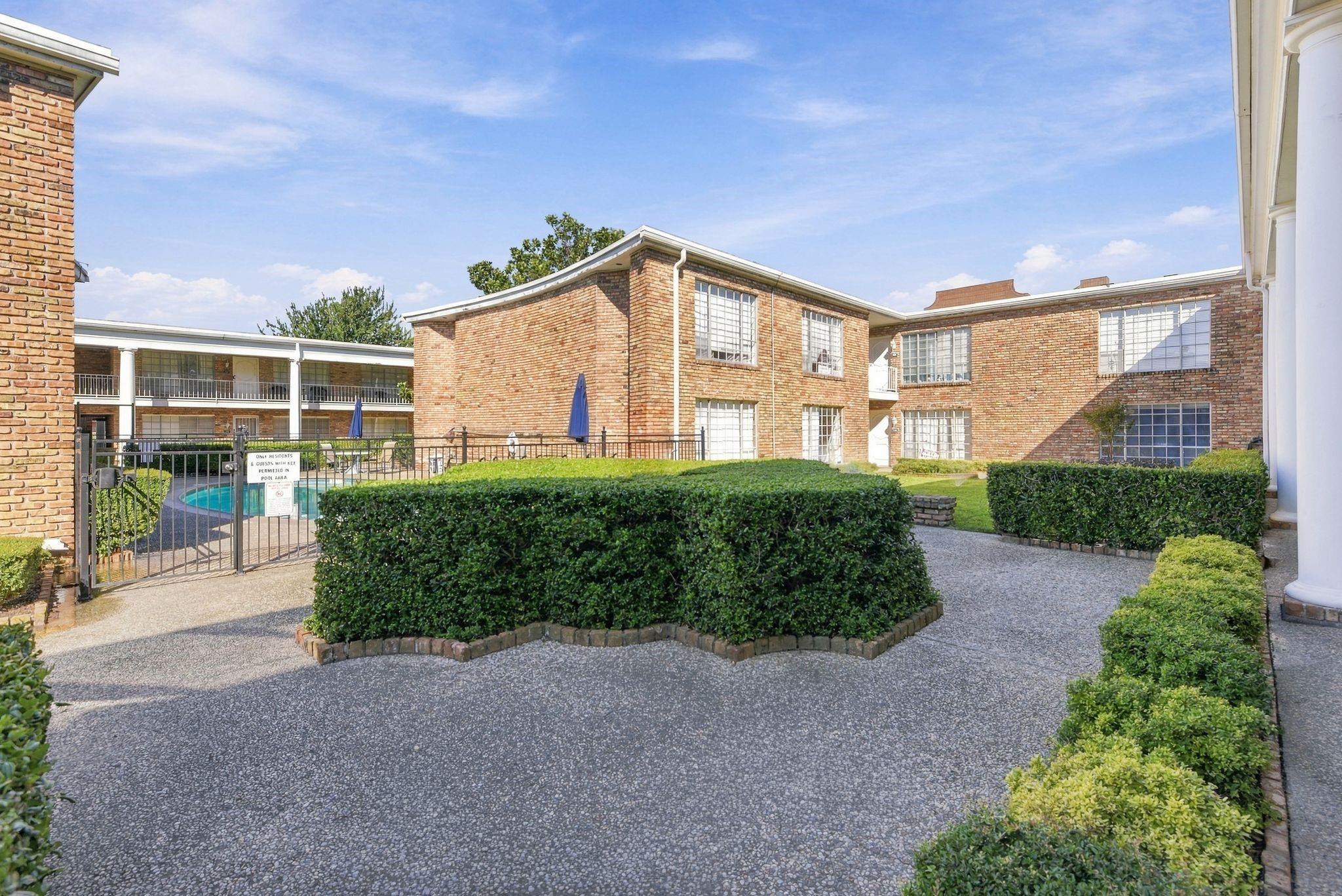 5863 Inwood Drive # 4