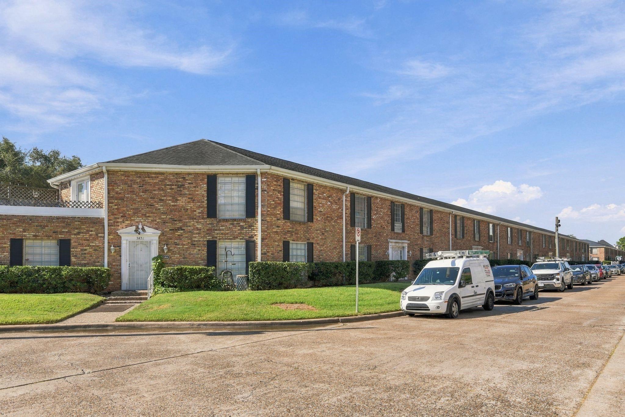 5863 Inwood Drive # 4