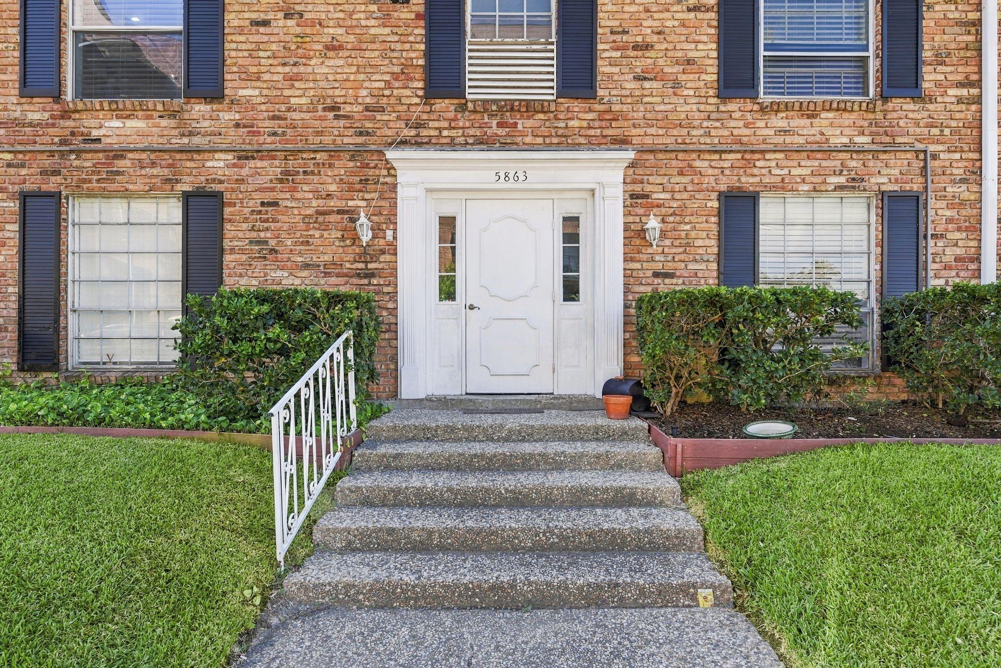 5863 Inwood Drive # 4