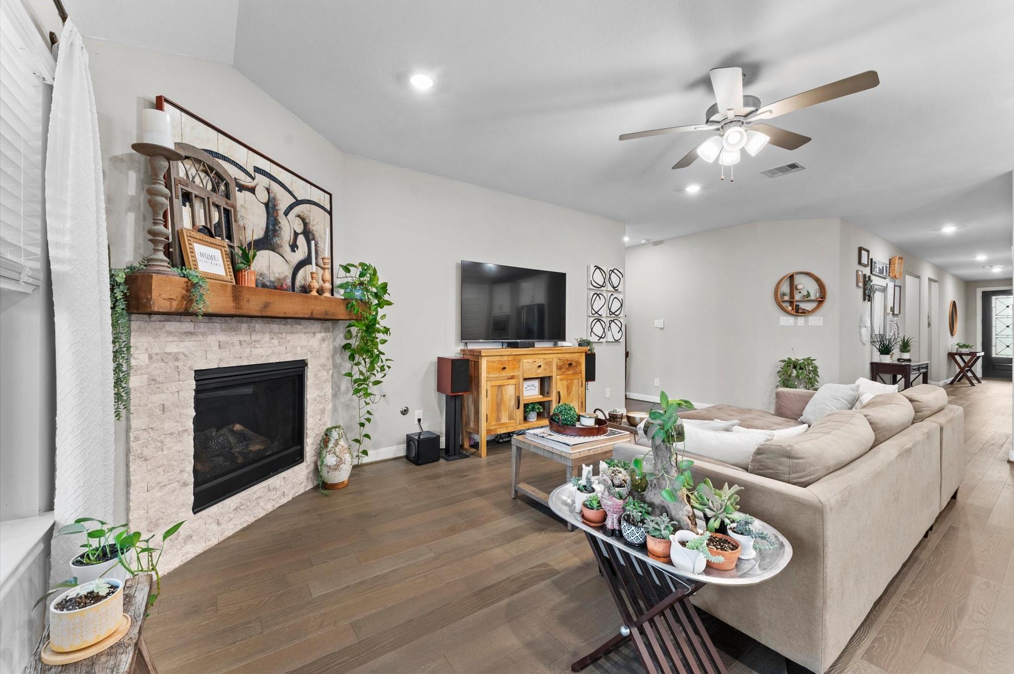 2185 Woodland Pine Drive