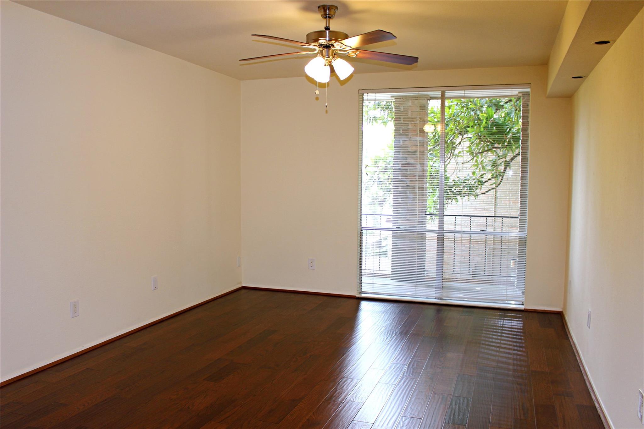 4635 Wild Indigo Street # 515