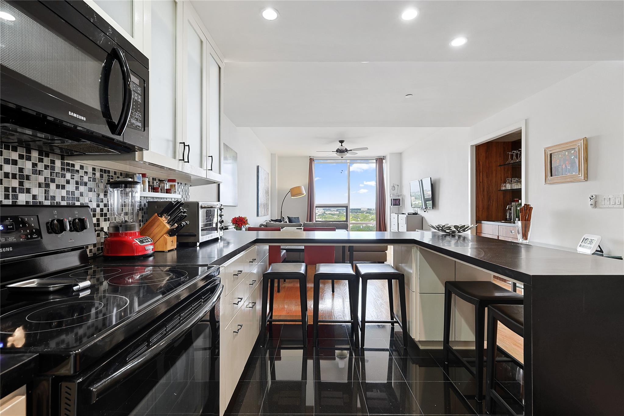 5110 San Felipe # 151W