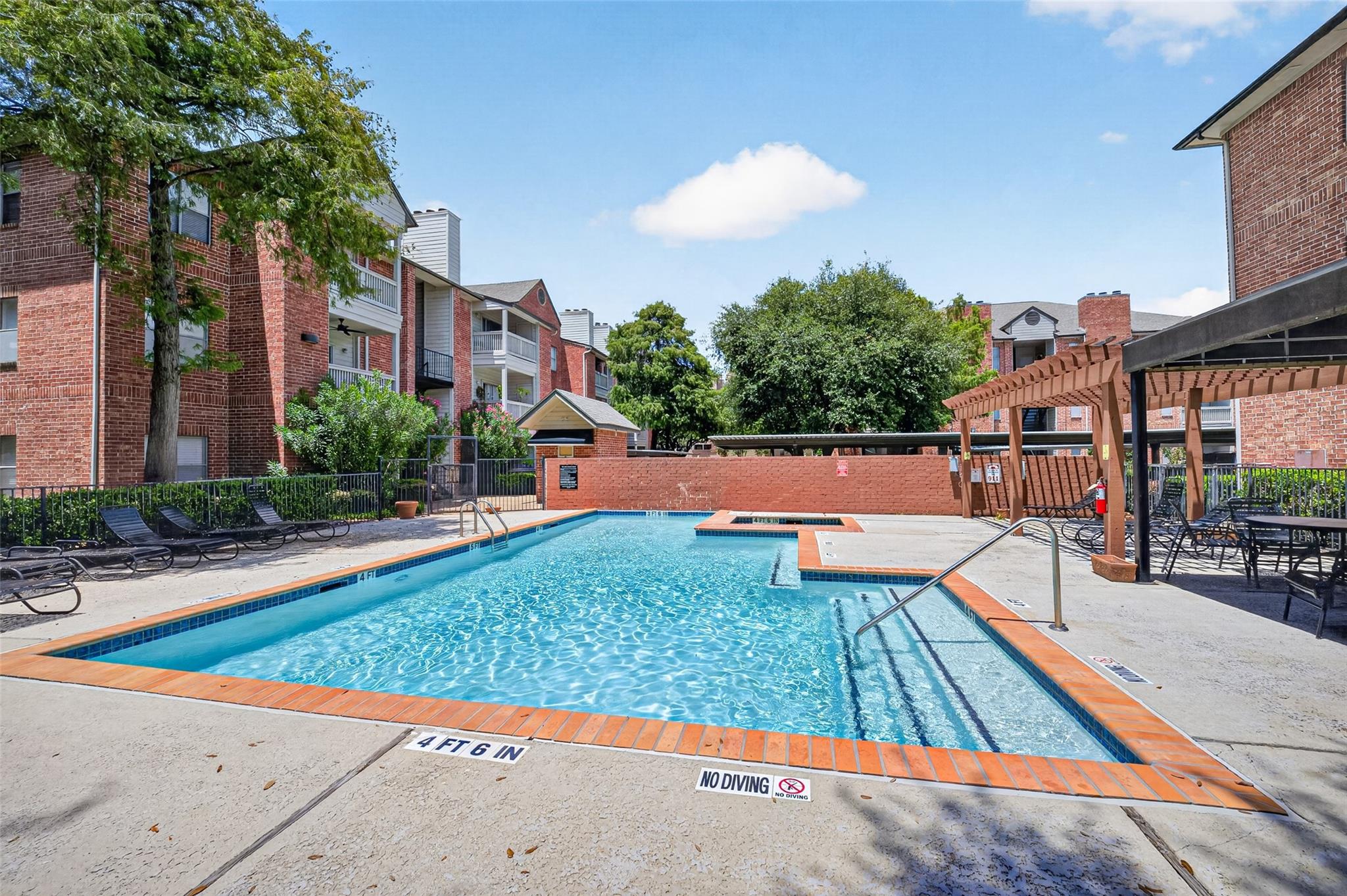 4041 Drake Street # 102