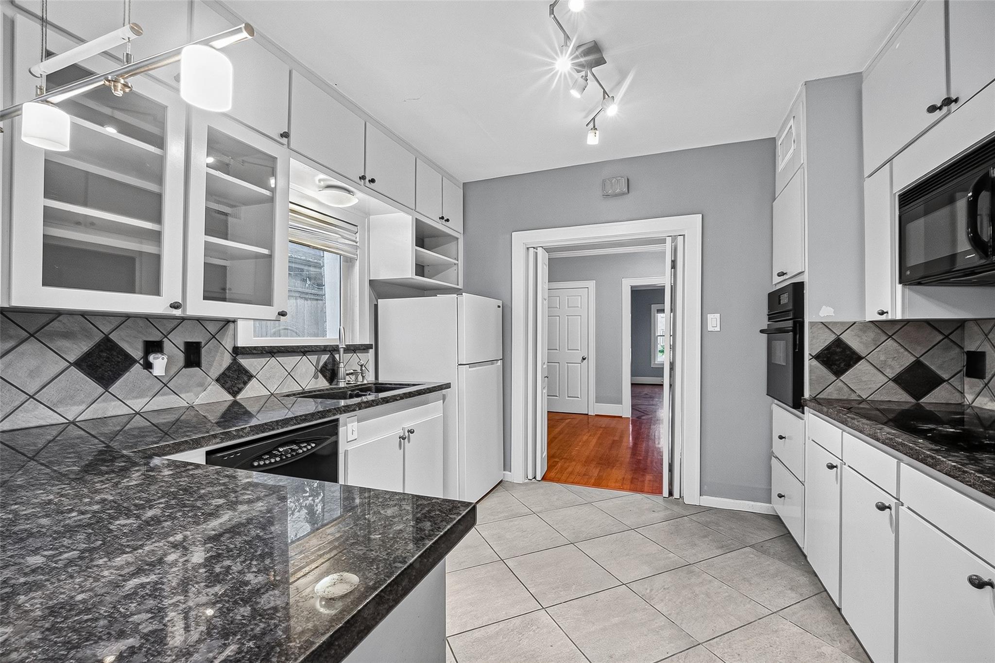 1758 Hawthorne Street # 1