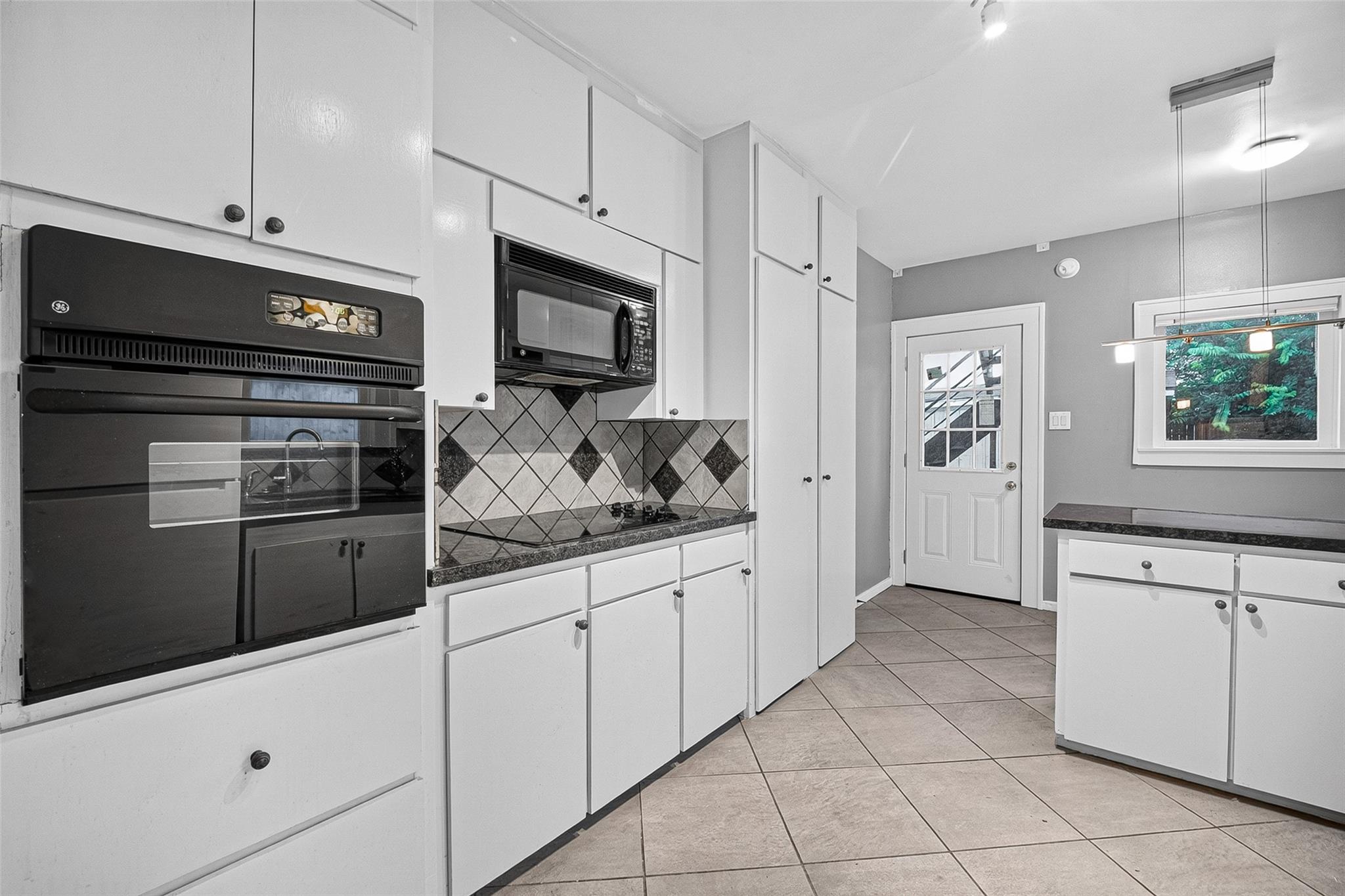 1758 Hawthorne Street # 1