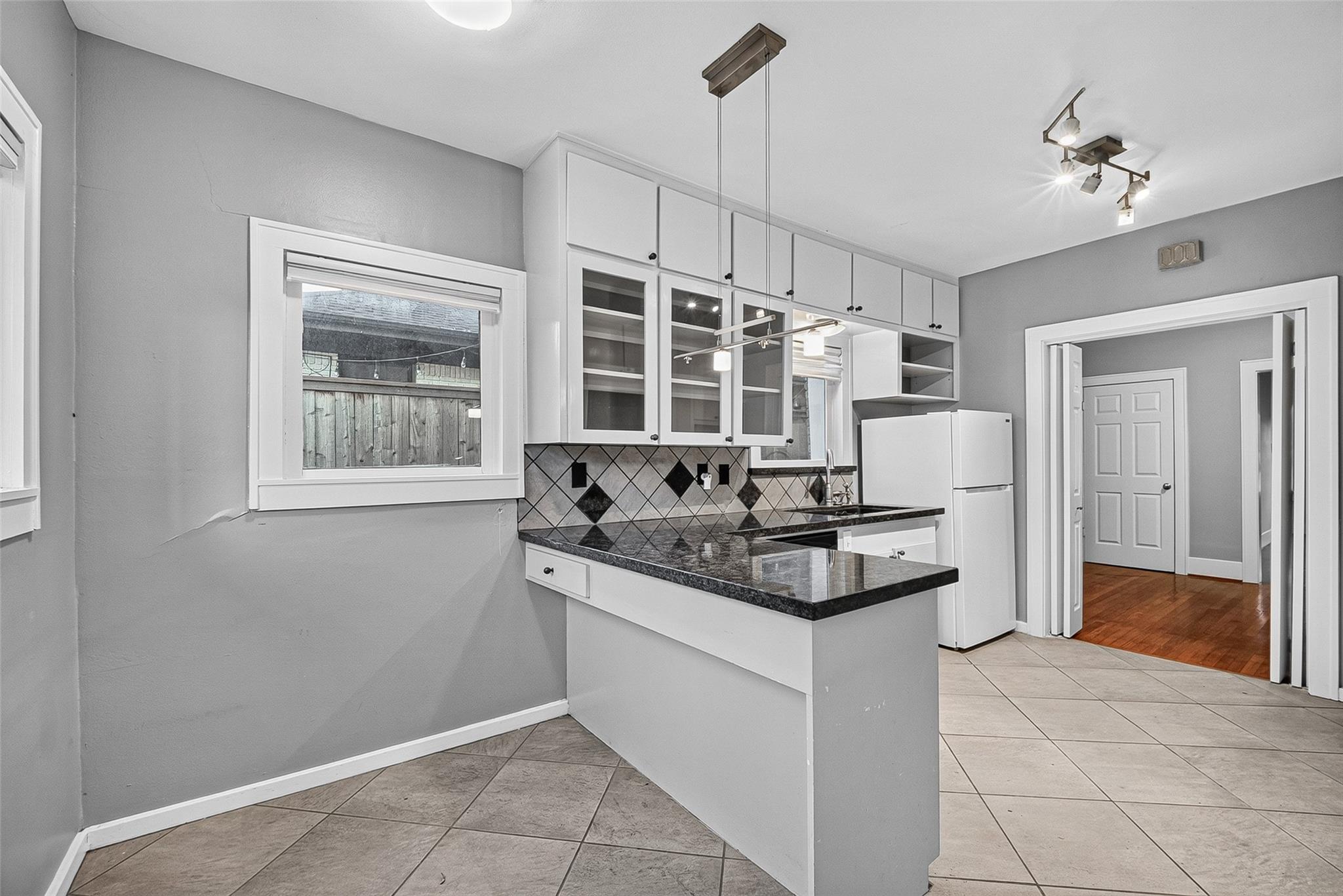 1758 Hawthorne Street # 1
