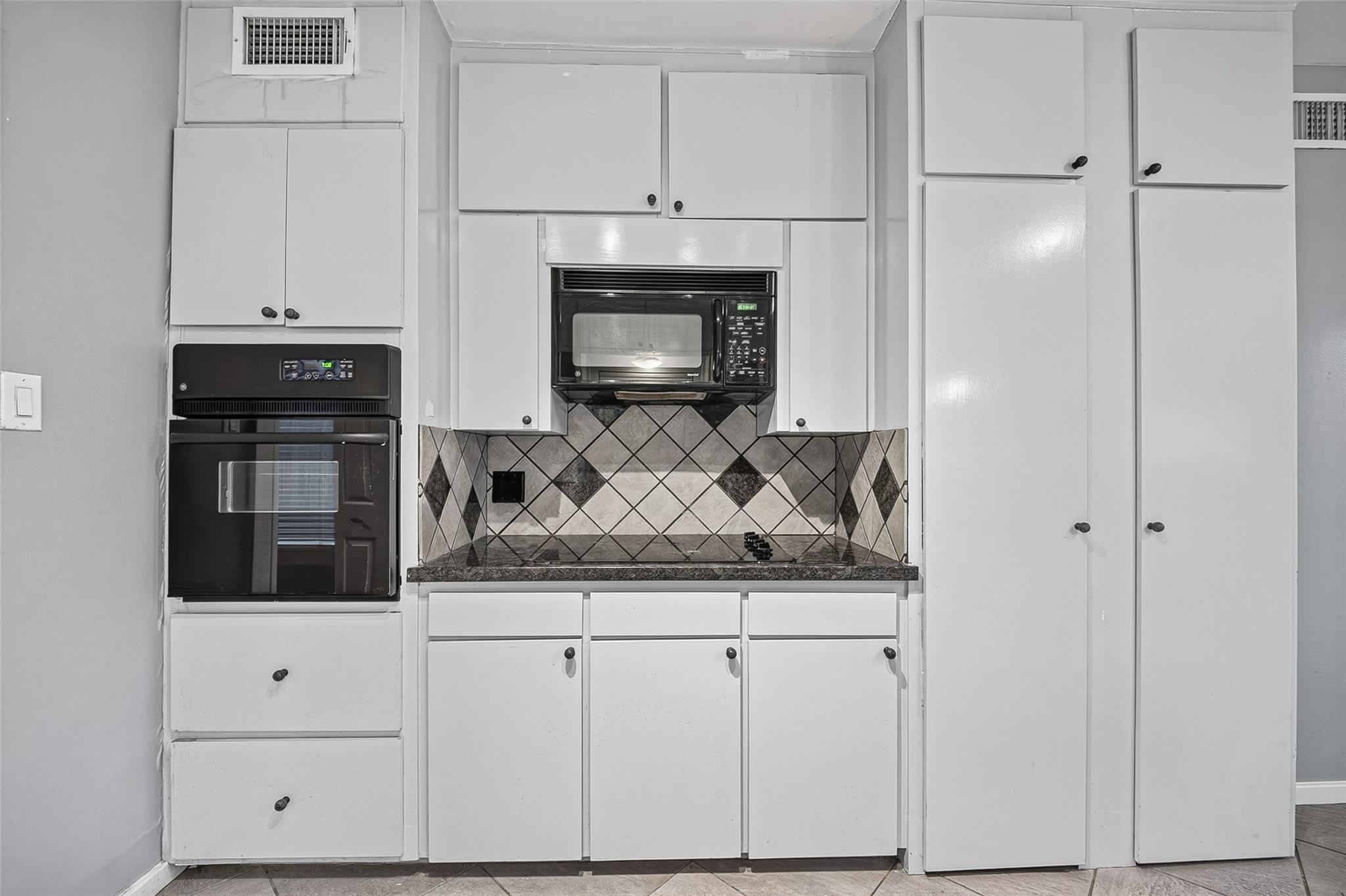 1758 Hawthorne Street # 1