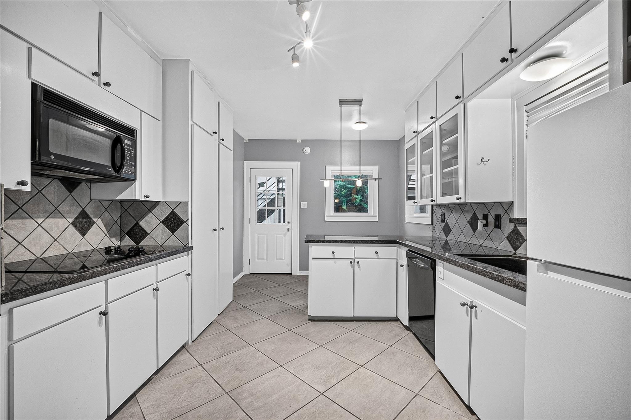 1758 Hawthorne Street # 1