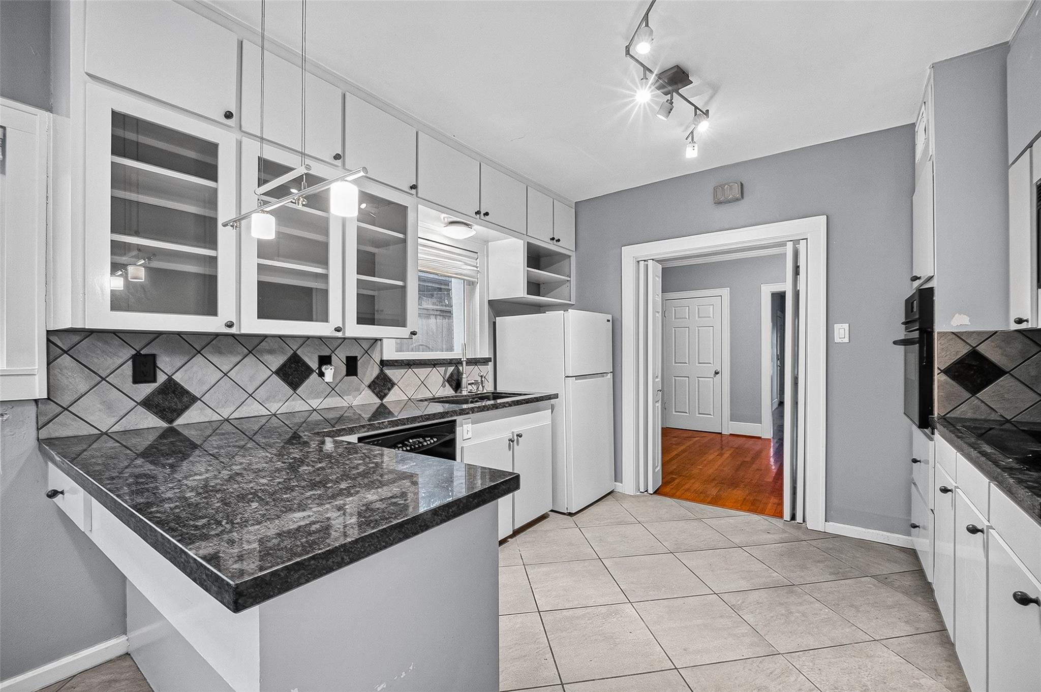 1758 Hawthorne Street # 1