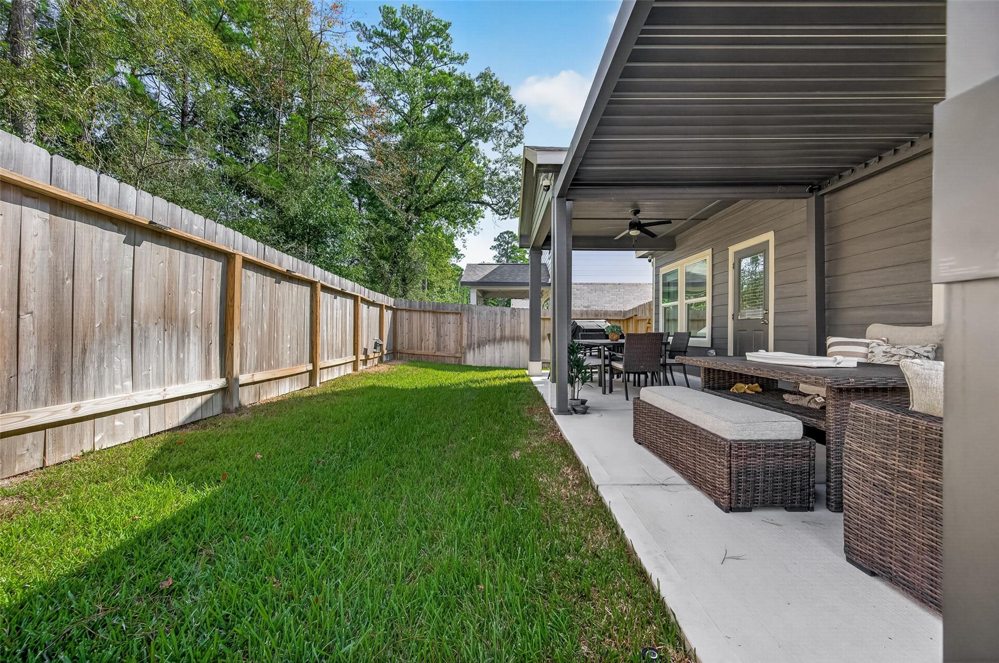 8522 Blueberry Ash Street