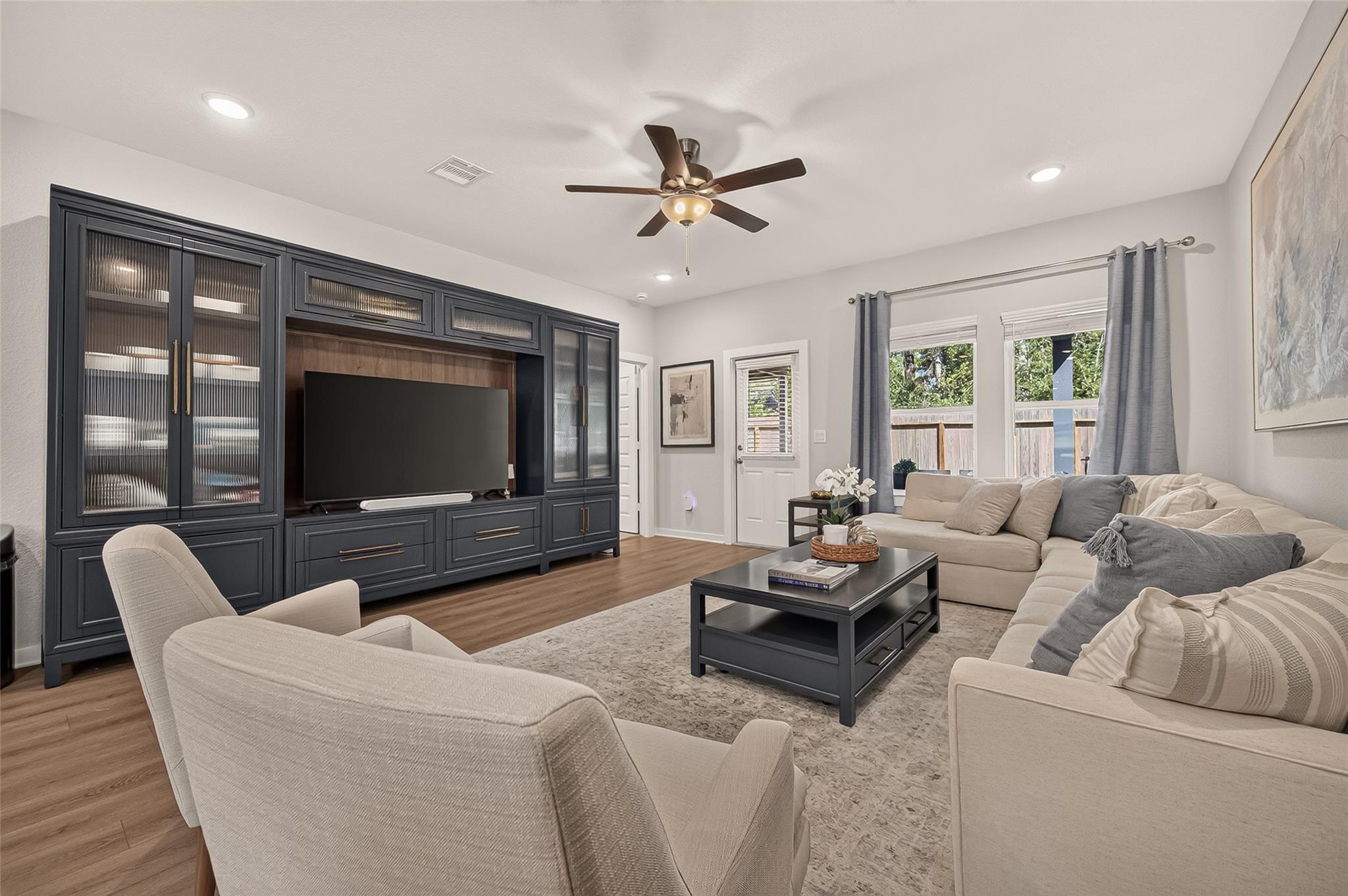 8522 Blueberry Ash Street