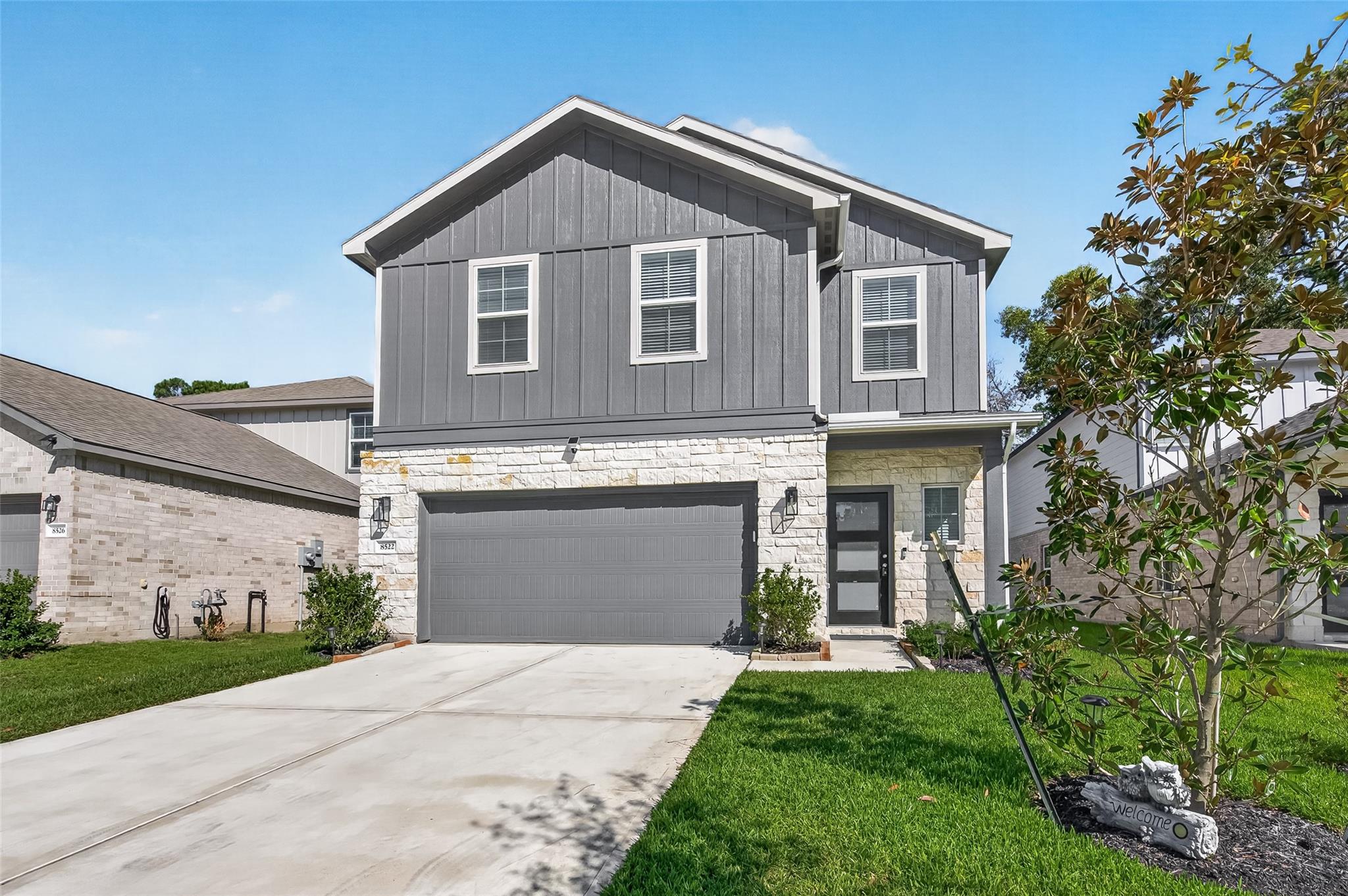 8522 Blueberry Ash Street