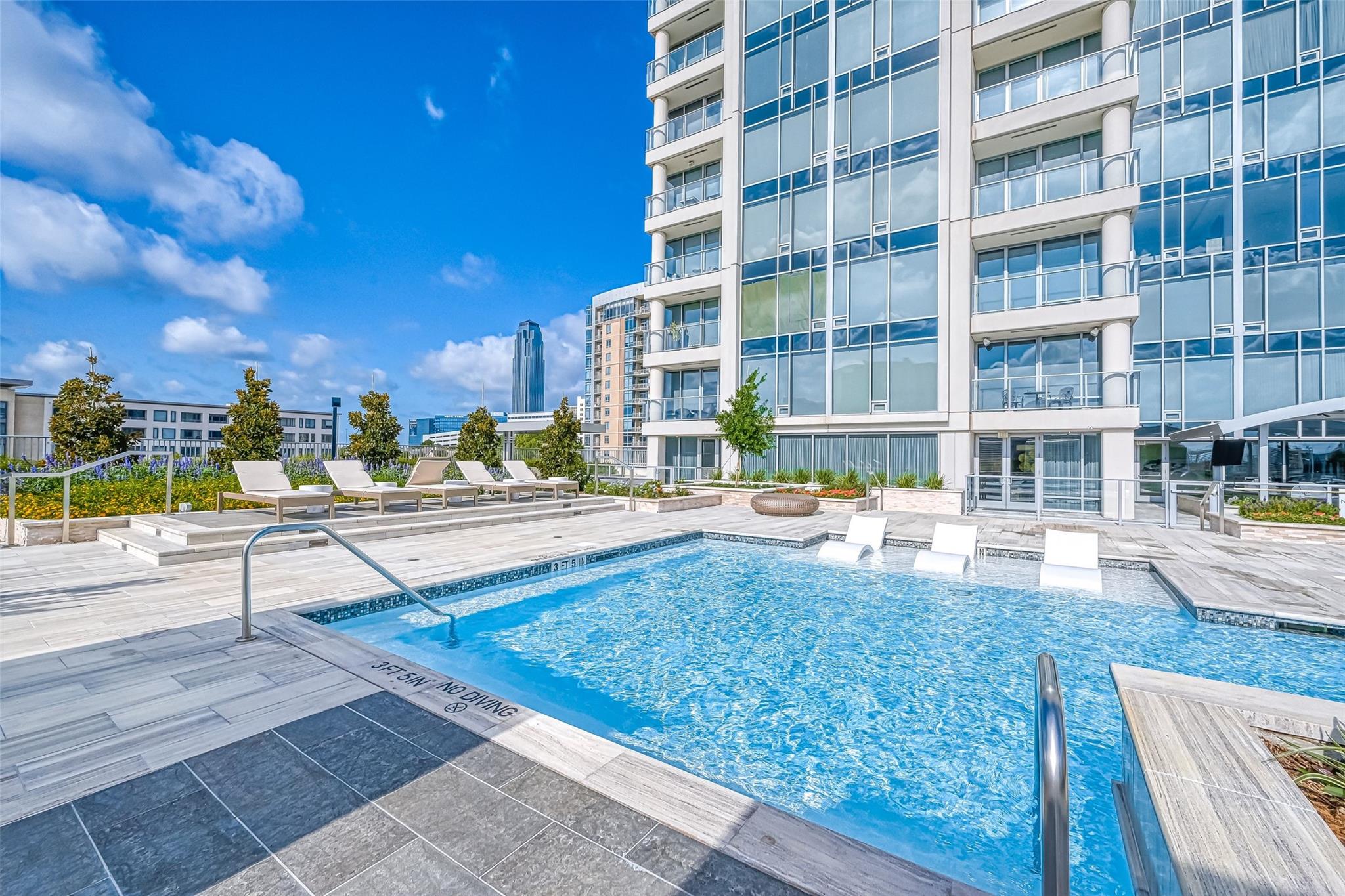 2047 Westcreek Lane # 601