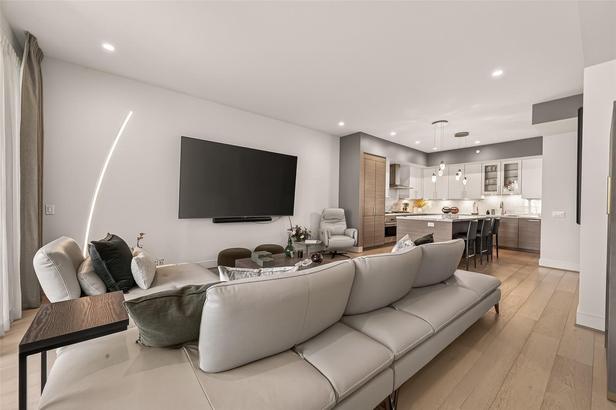 2047 Westcreek Lane # 601