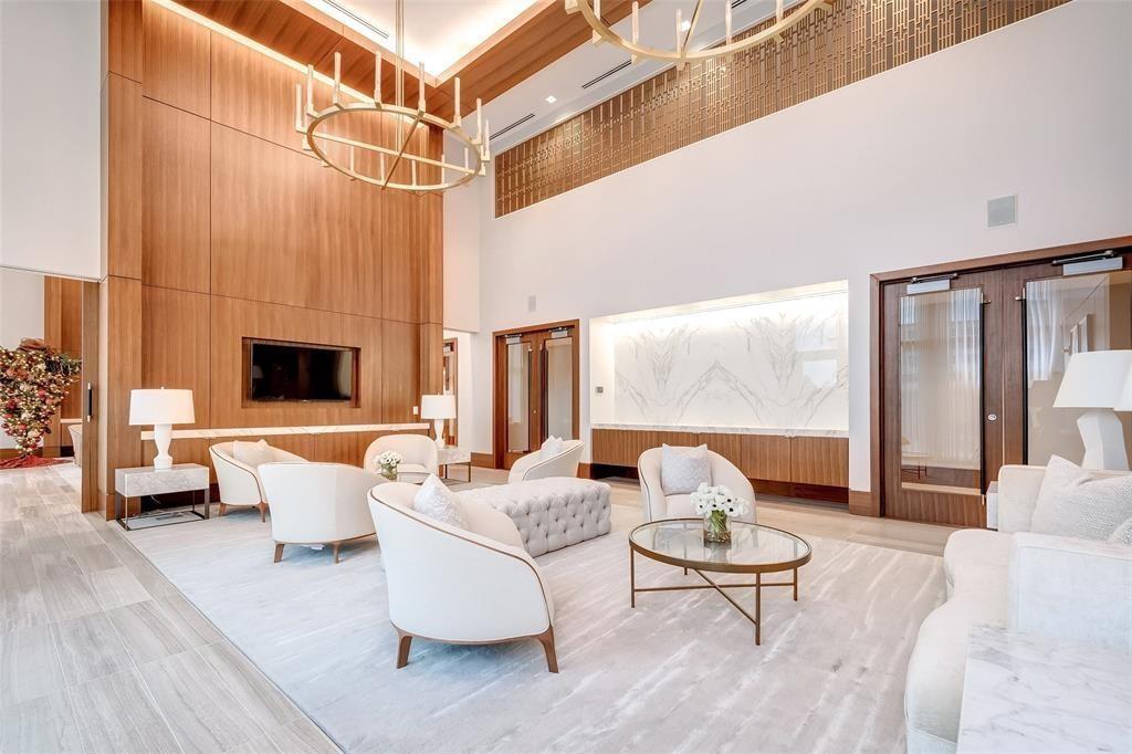 2047 Westcreek Lane # 601